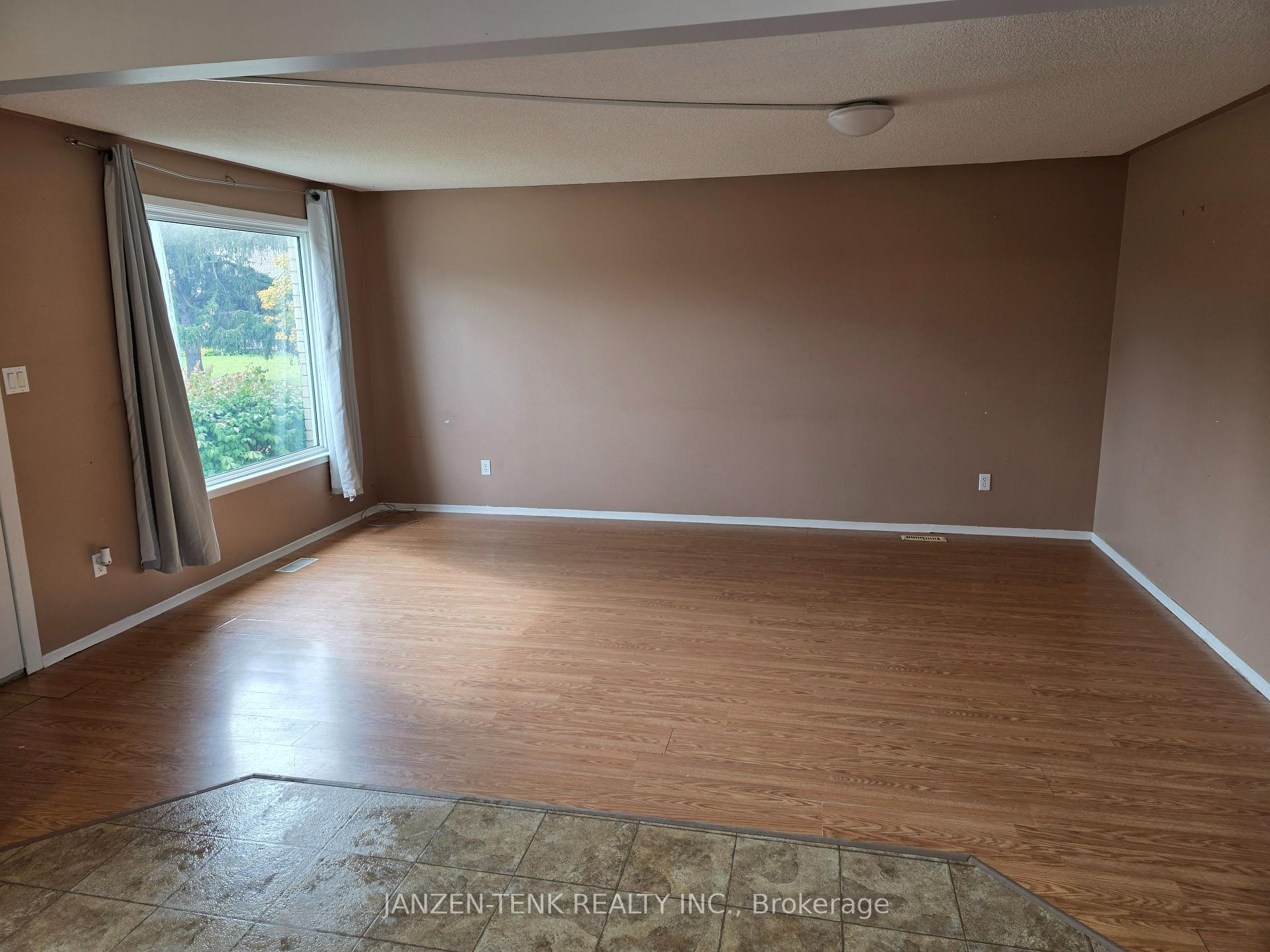 Photo 5 of 119 Moore Avenue, Aylmer — HOMEH