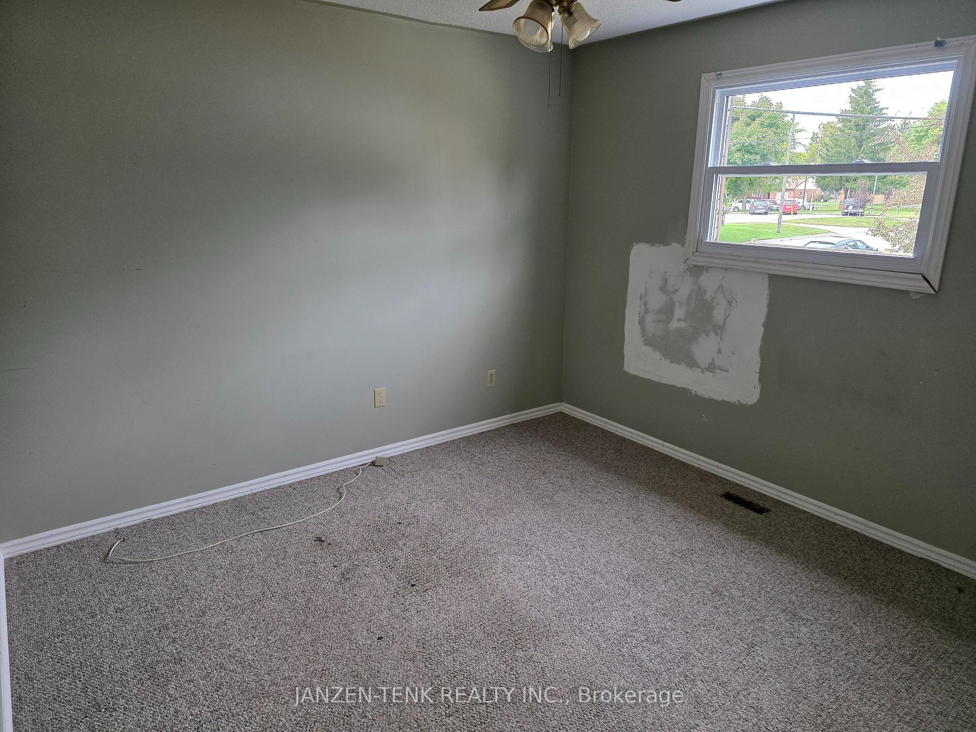 Photo 8 of 119 Moore Avenue, Aylmer — HOMEH