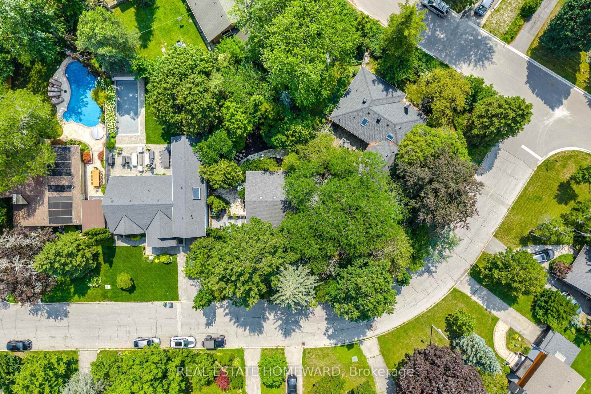 Photo 3 of 3 Shadwell Place, North York, Banbury-Don Mills — HOMEH