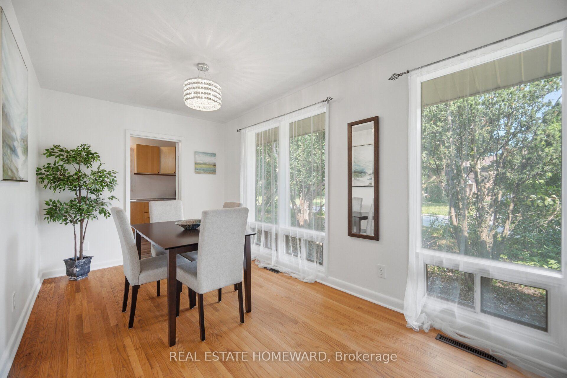 Photo 12 of 3 Shadwell Place, North York, Banbury-Don Mills — HOMEH