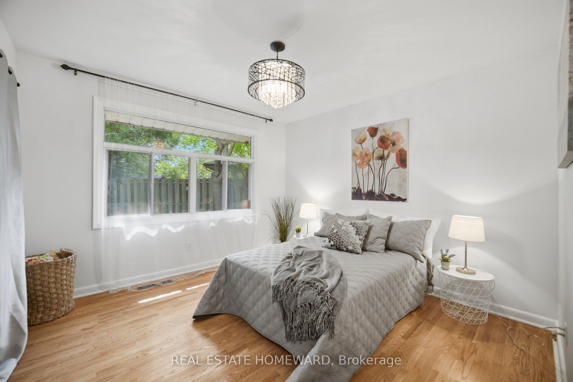 Photo 17 of 3 Shadwell Place, North York, Banbury-Don Mills — HOMEH