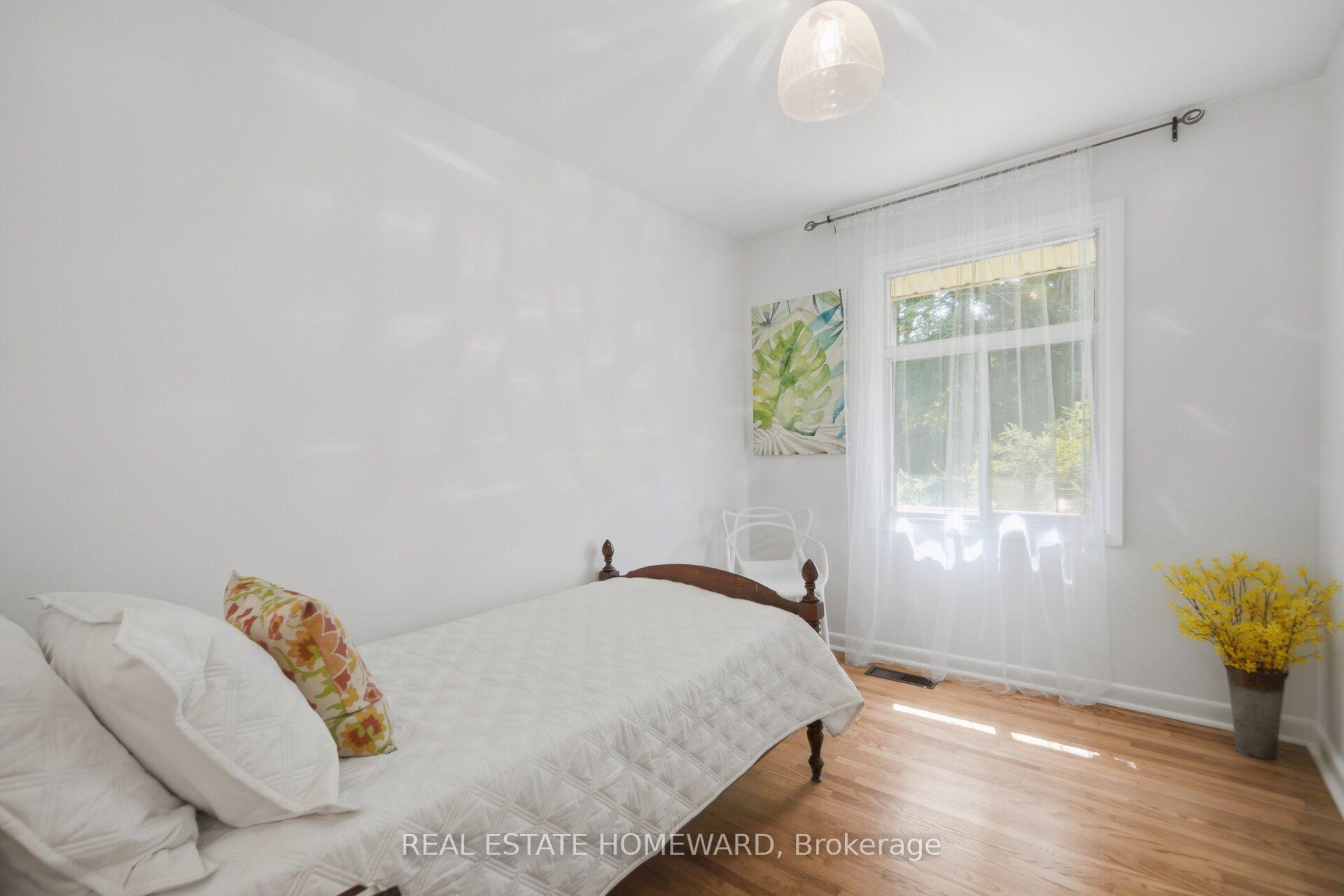 Photo 19 of 3 Shadwell Place, North York, Banbury-Don Mills — HOMEH