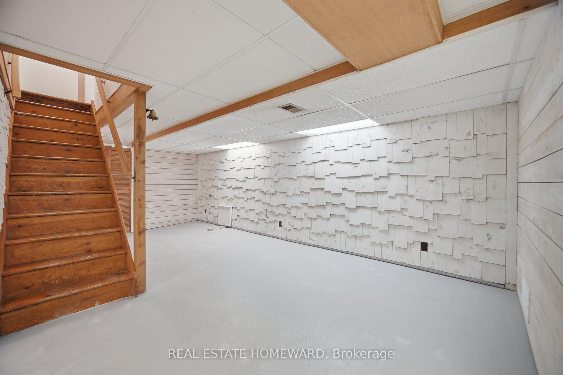 Photo 25 of 3 Shadwell Place, North York, Banbury-Don Mills — HOMEH