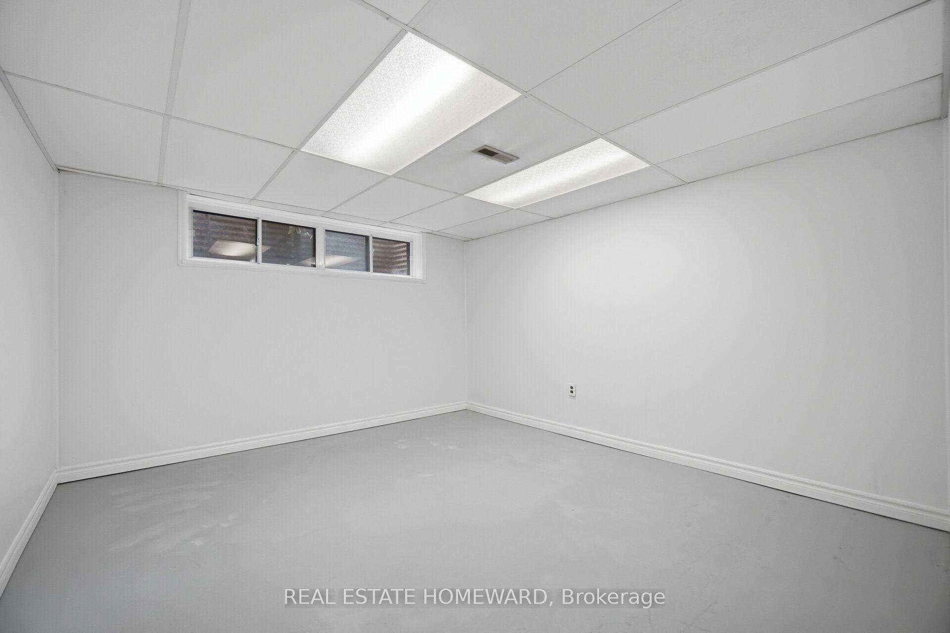 Photo 26 of 3 Shadwell Place, North York, Banbury-Don Mills — HOMEH