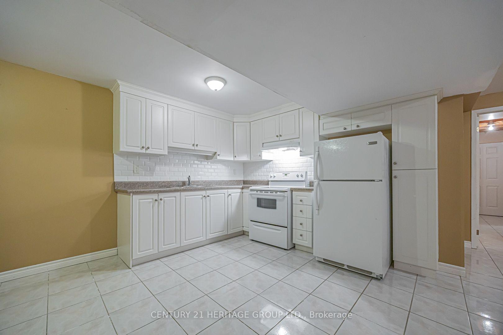 Photo 33 of 100 Adrianno Crescent, Vaughan, East Woodbridge — HOMEH