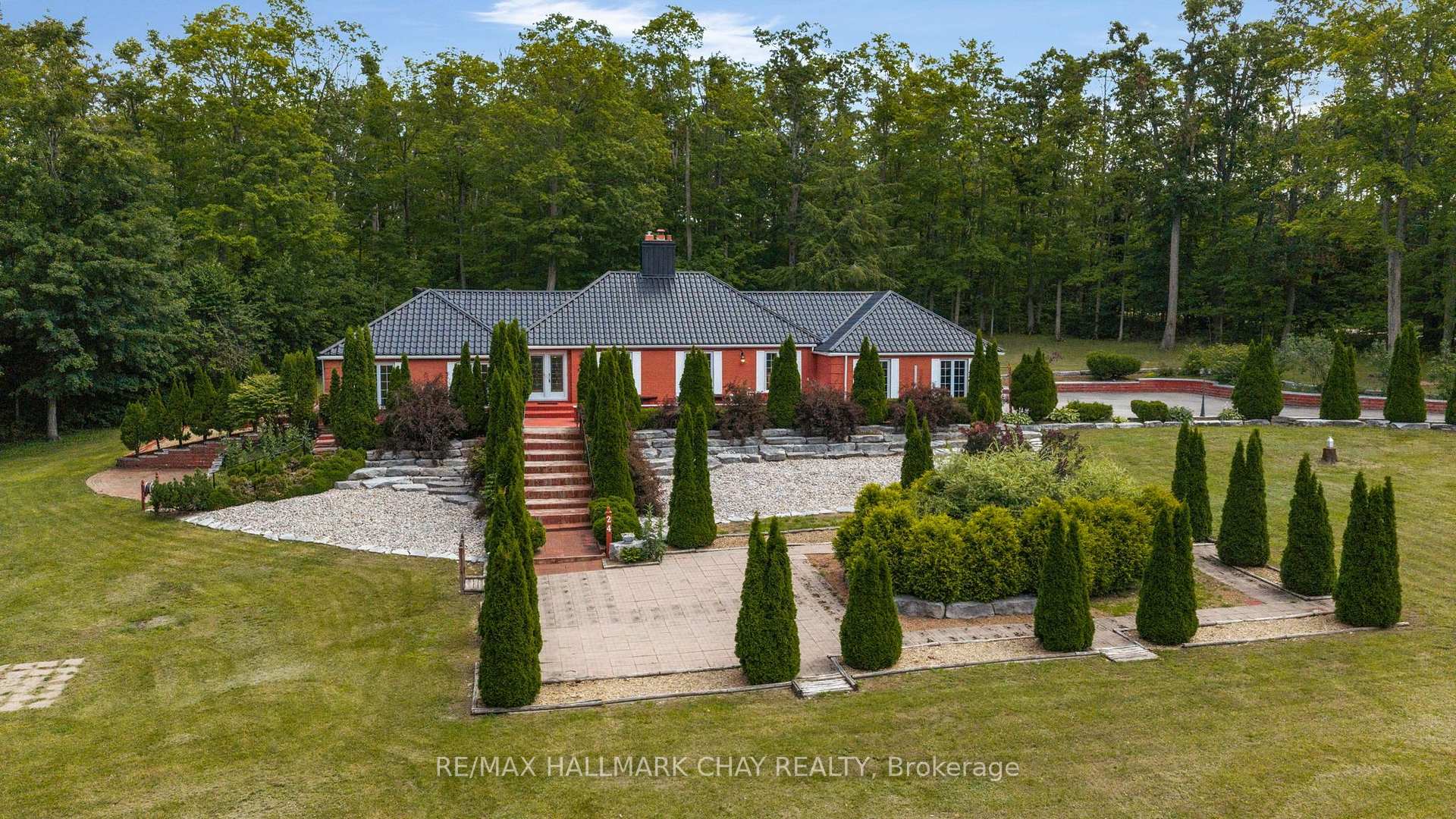 Photo of 24 Woodland Crescent