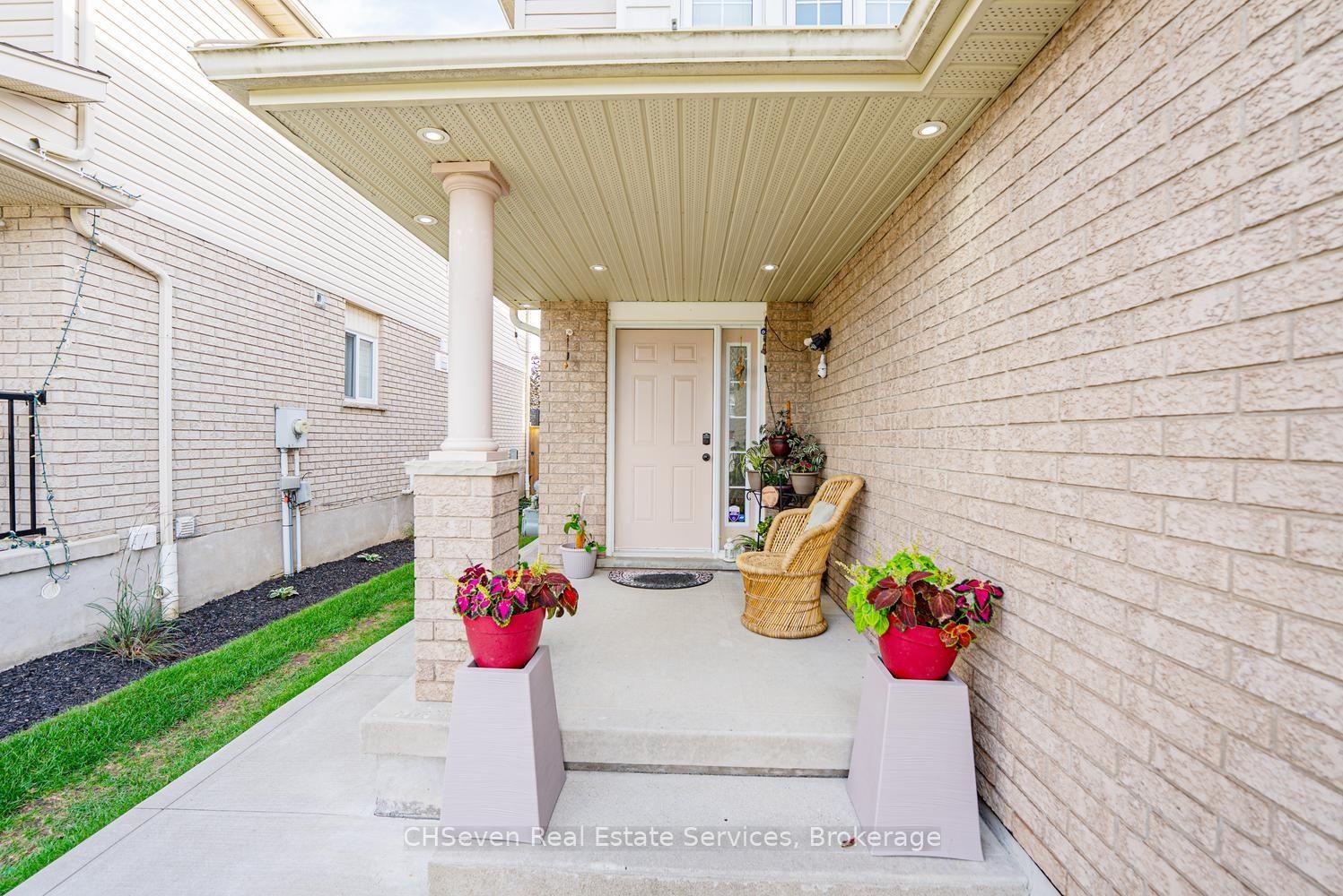 Photo 3 of 373 Thomas Slee Drive, Kitchener, Doon South — HOMEH
