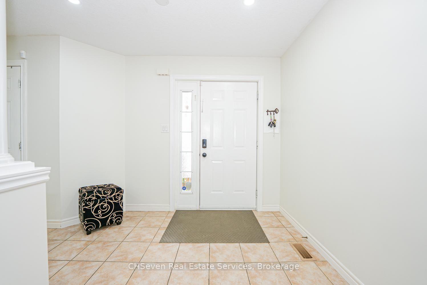 Photo 5 of 373 Thomas Slee Drive, Kitchener, Doon South — HOMEH