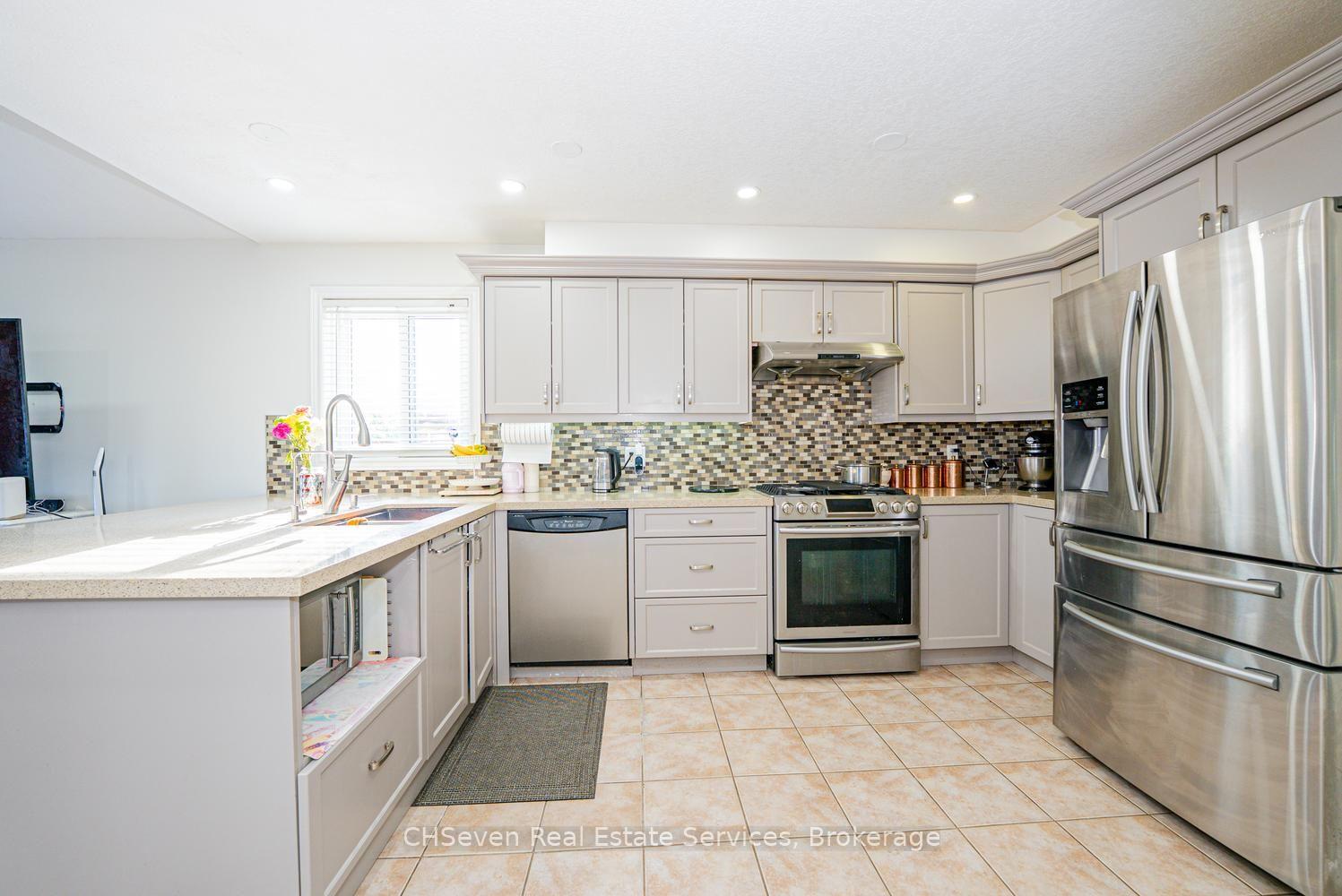 Photo 10 of 373 Thomas Slee Drive, Kitchener, Doon South — HOMEH
