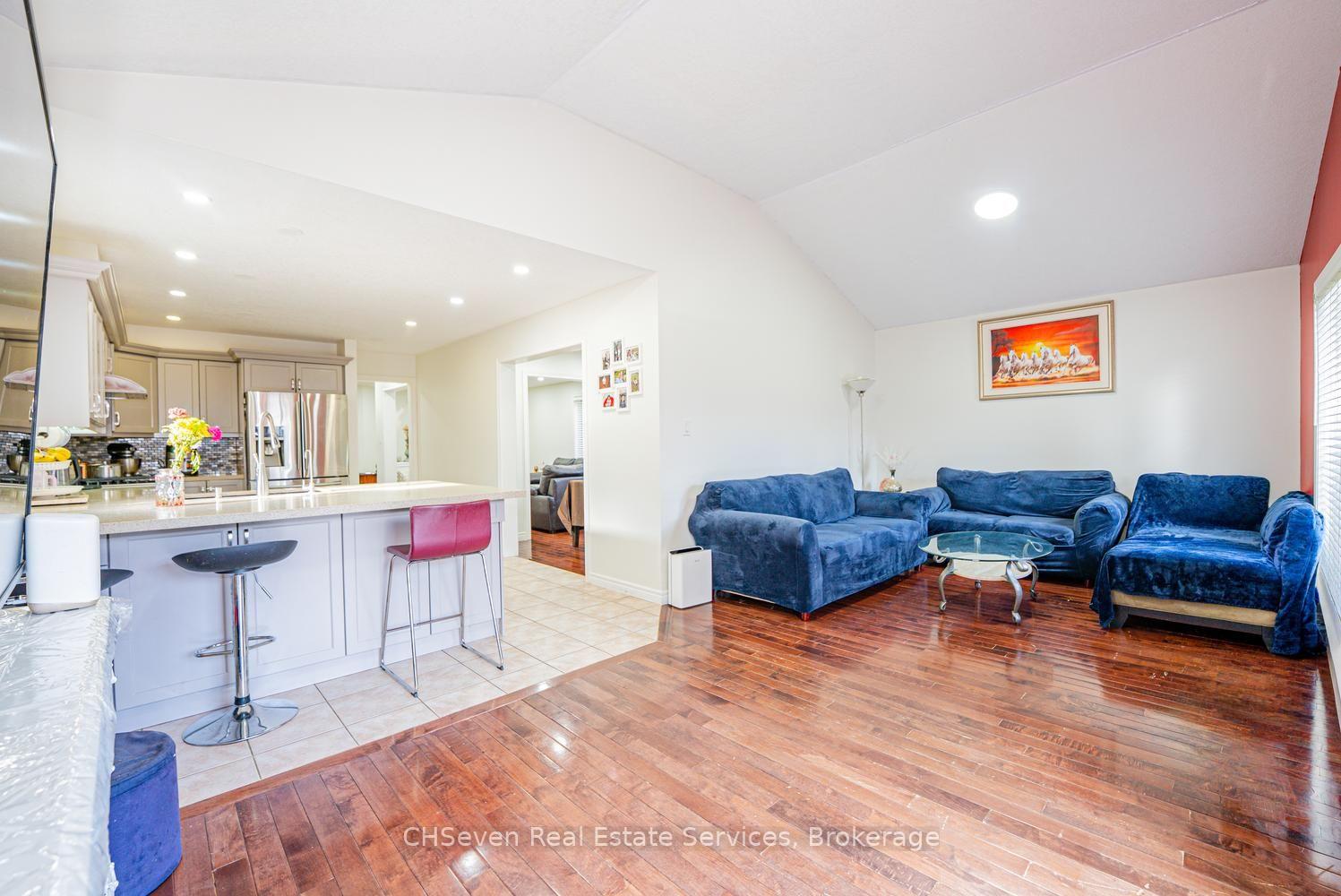 Photo 14 of 373 Thomas Slee Drive, Kitchener, Doon South — HOMEH