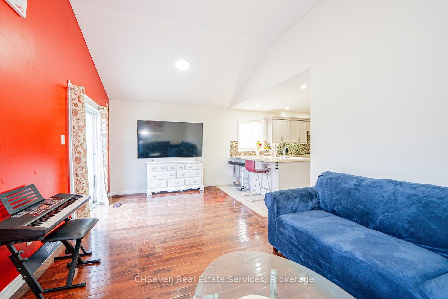 Photo 15 of 373 Thomas Slee Drive, Kitchener, Doon South — HOMEH