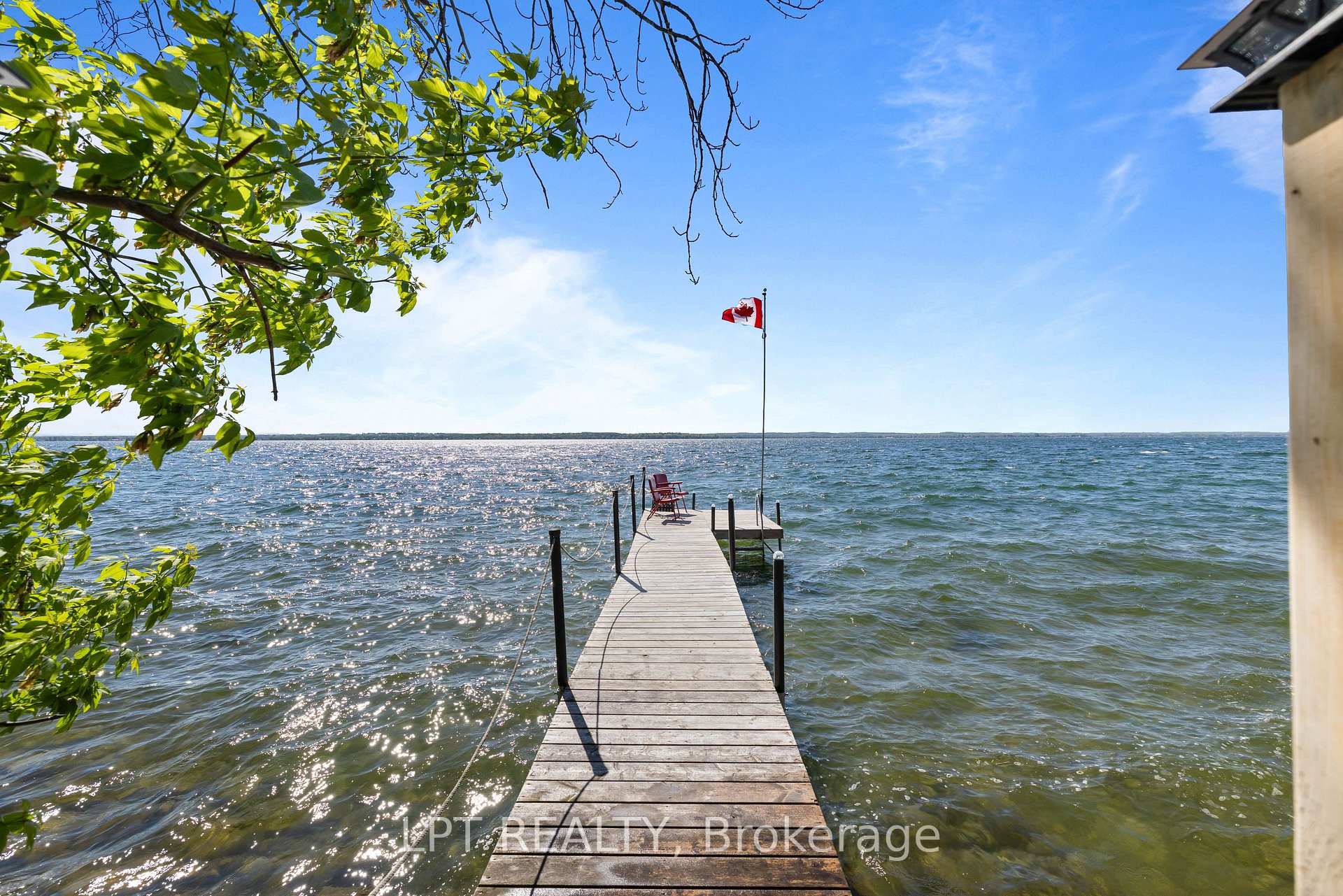 Photo 3 of 145 Lake Drive N, Georgina, Keswick North — HOMEH