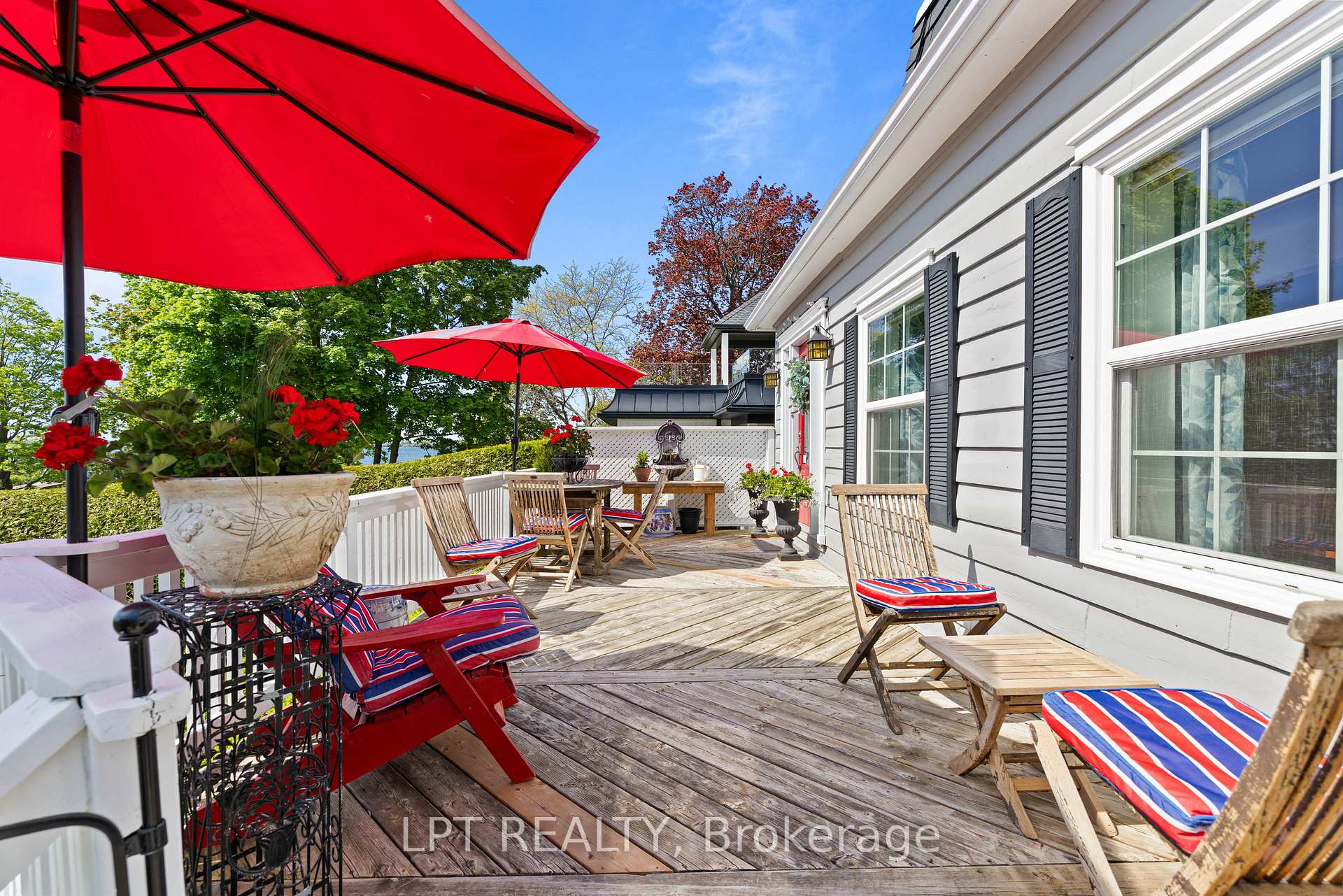 Photo 9 of 145 Lake Drive N, Georgina, Keswick North — HOMEH