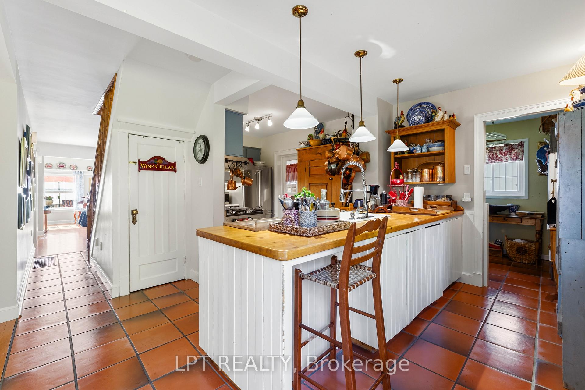 Photo 17 of 145 Lake Drive N, Georgina, Keswick North — HOMEH