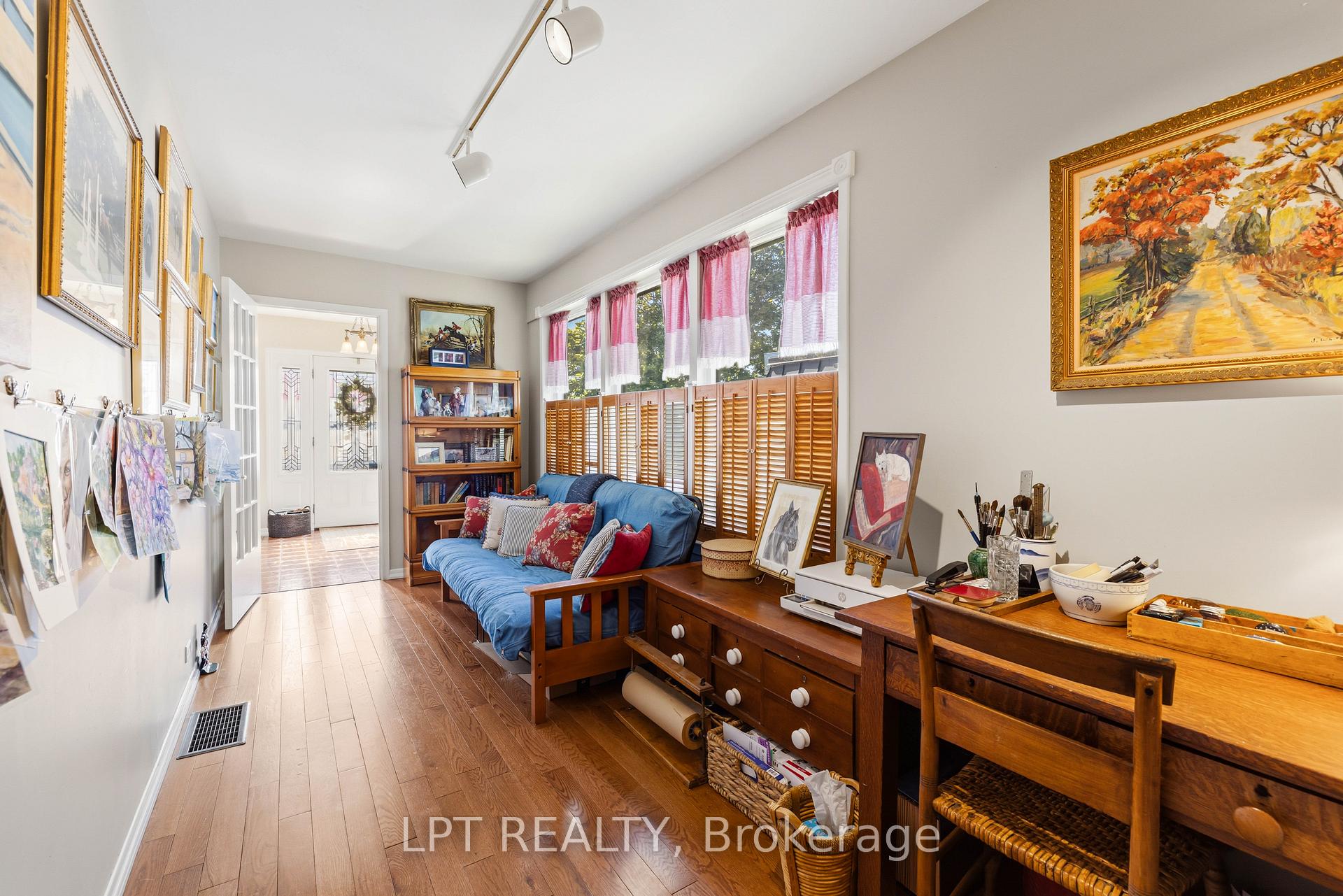 Photo 25 of 145 Lake Drive N, Georgina, Keswick North — HOMEH