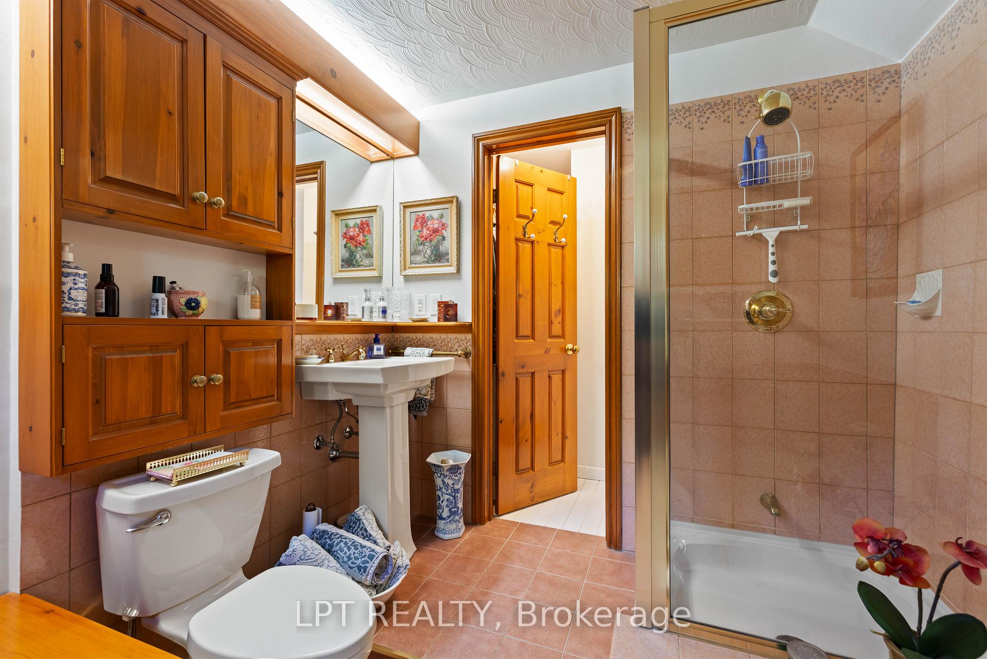 Photo 37 of 145 Lake Drive N, Georgina, Keswick North — HOMEH
