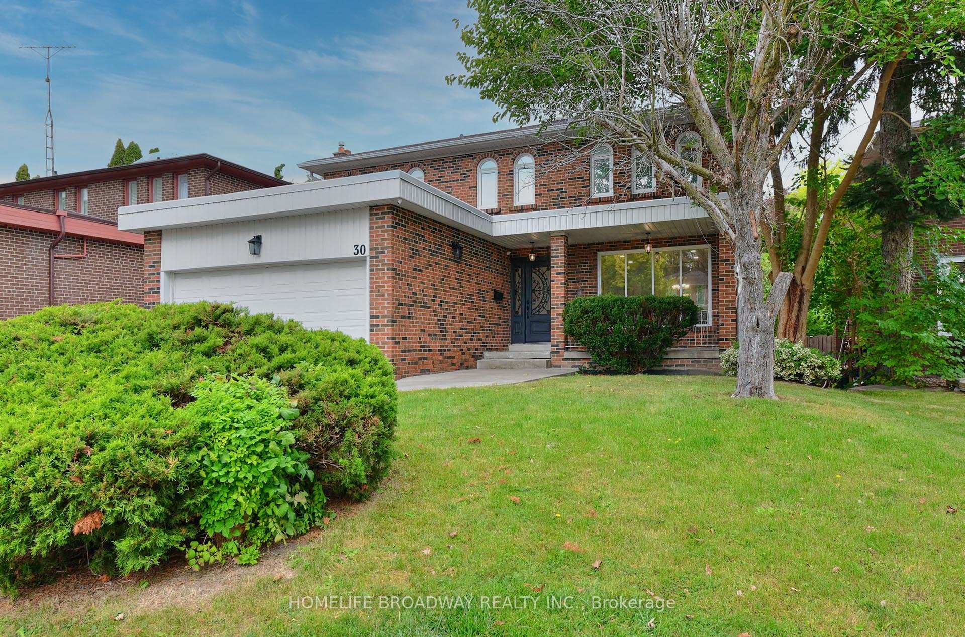 Photo 2 of 30 Gossamer Avenue, North York, Newtonbrook East — HOMEH