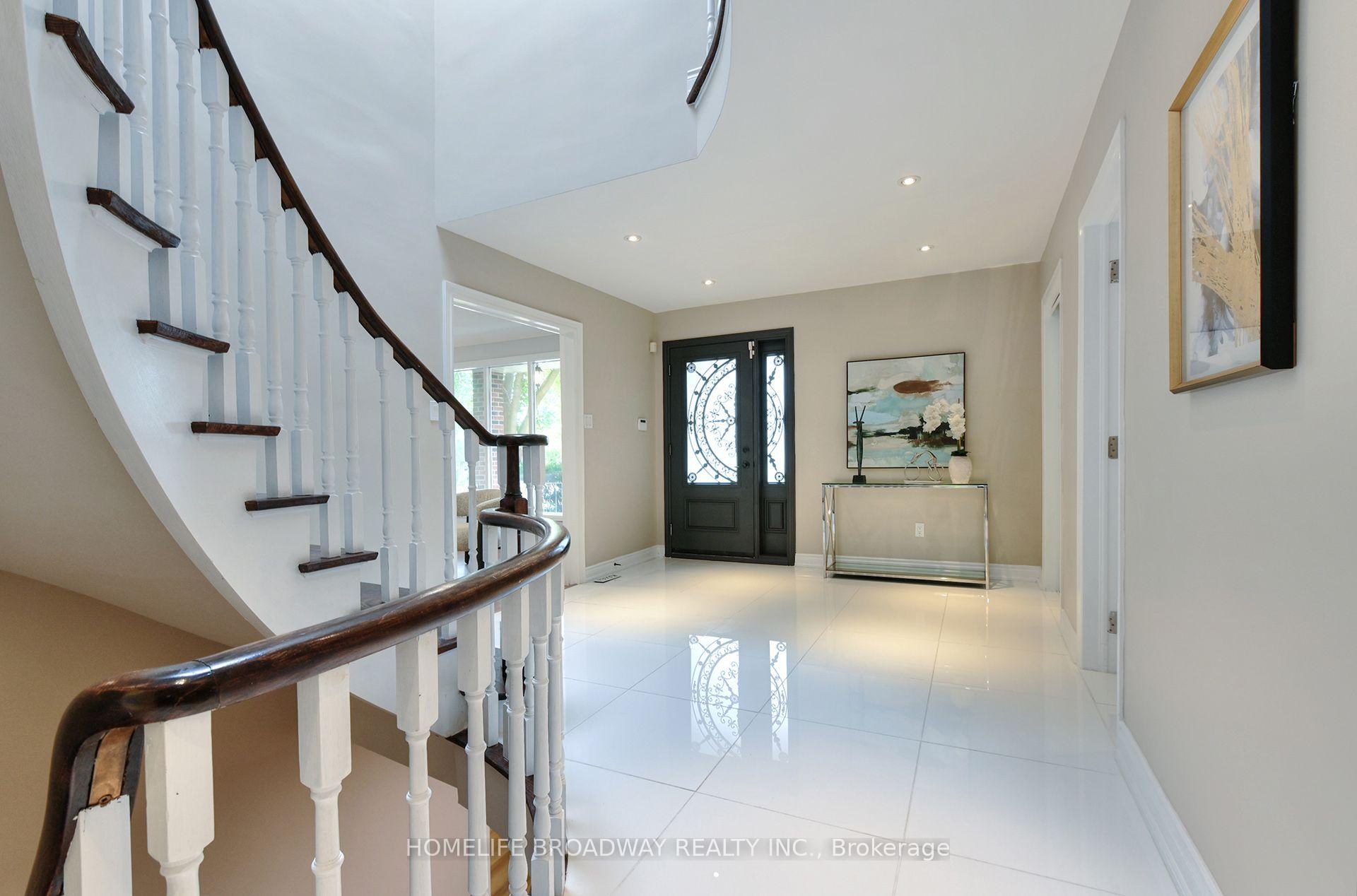 Photo 6 of 30 Gossamer Avenue, North York, Newtonbrook East — HOMEH