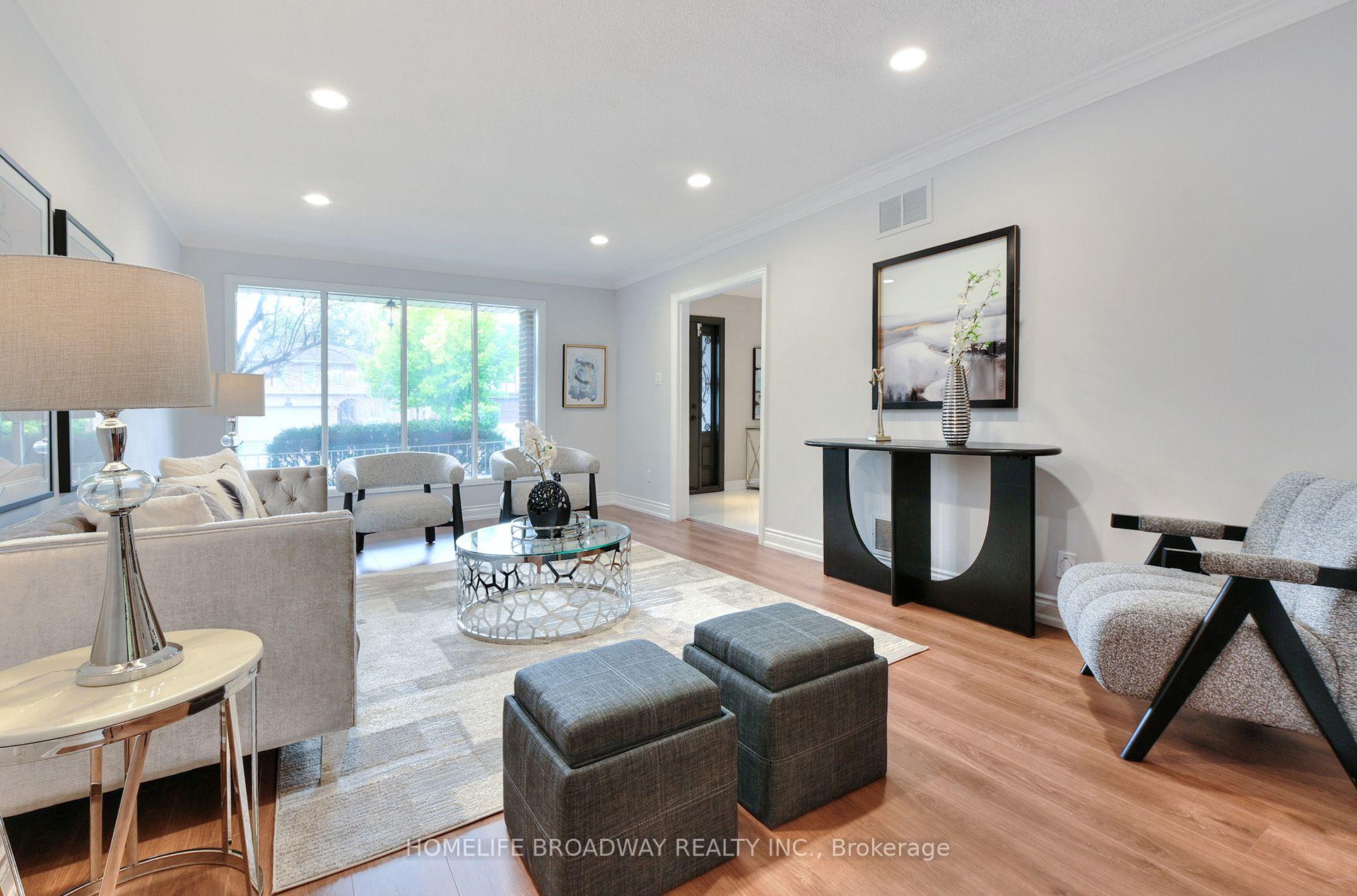Photo 12 of 30 Gossamer Avenue, North York, Newtonbrook East — HOMEH