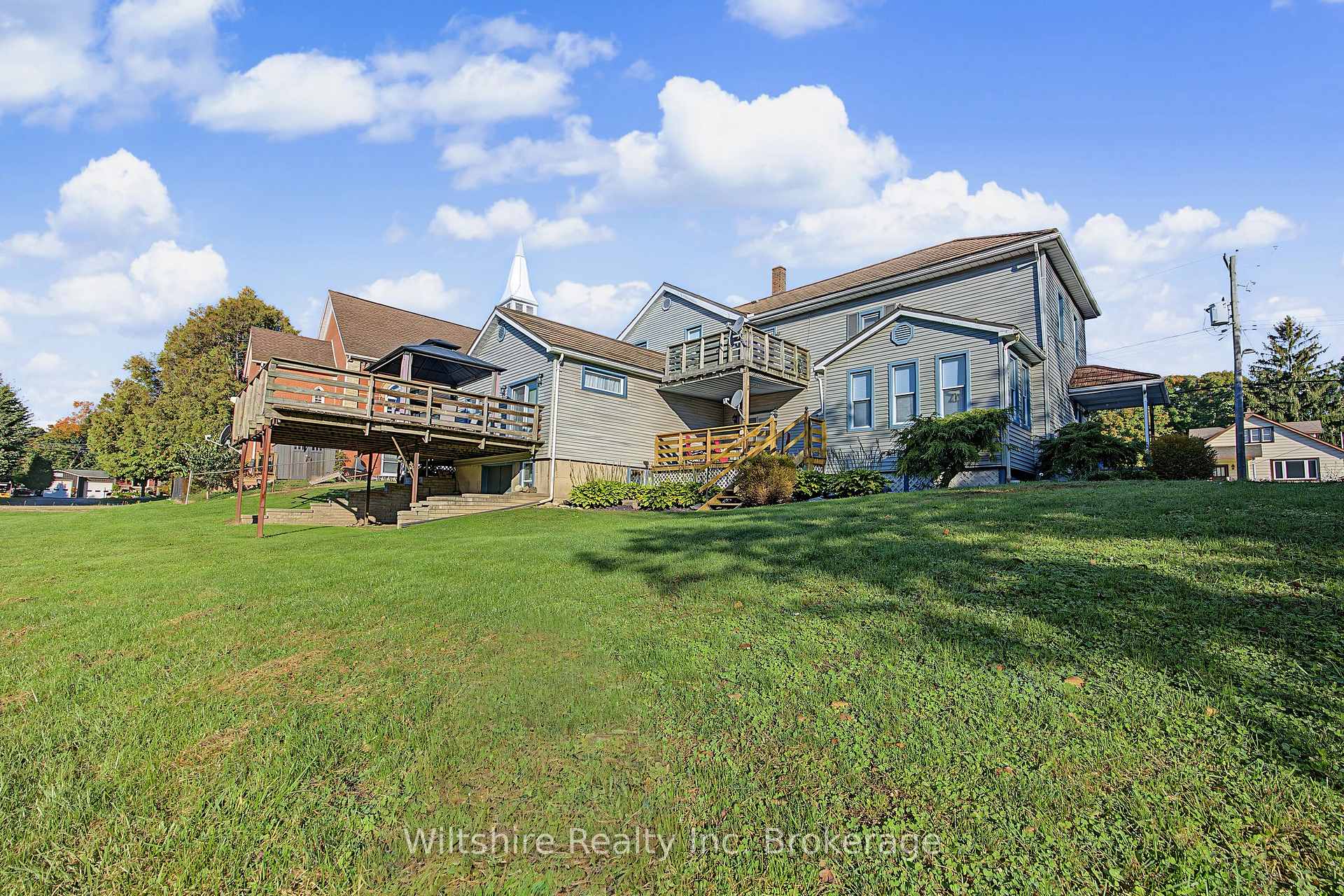 Photo 12 of 407 Main Street E, Norwich, Springford — HOMEH
