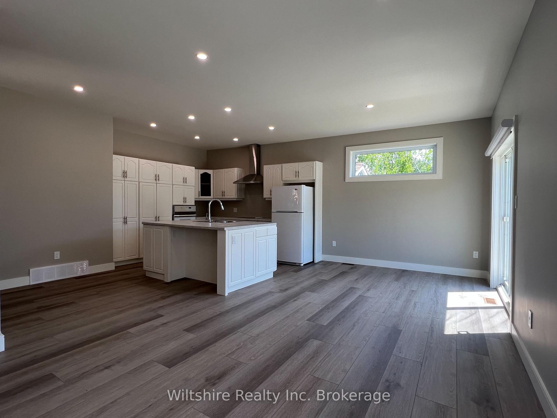 Photo 28 of 407 Main Street E, Norwich, Springford — HOMEH