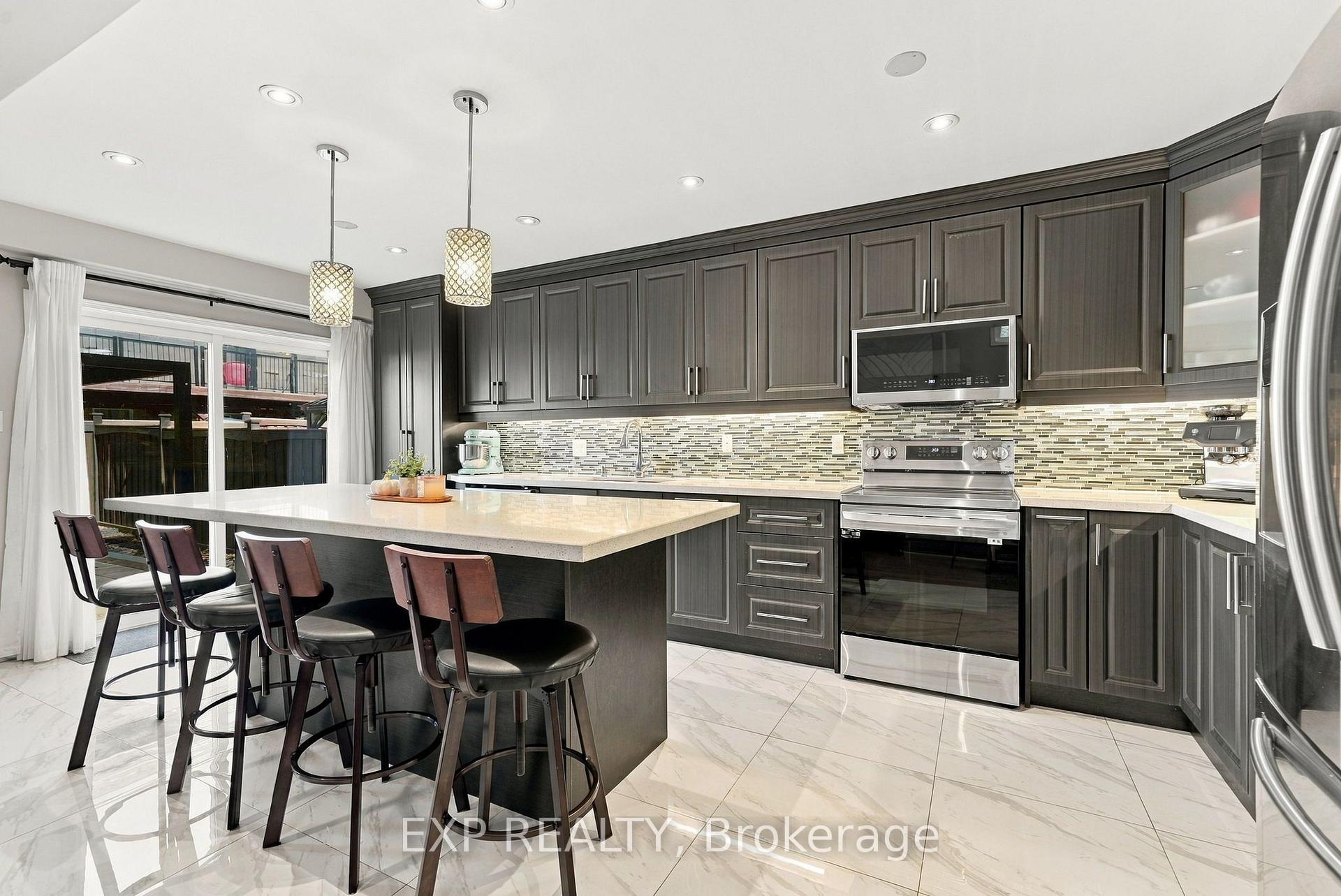 Photo 9 of 48 Thackery Drive, Ajax, Northeast Ajax — HOMEH