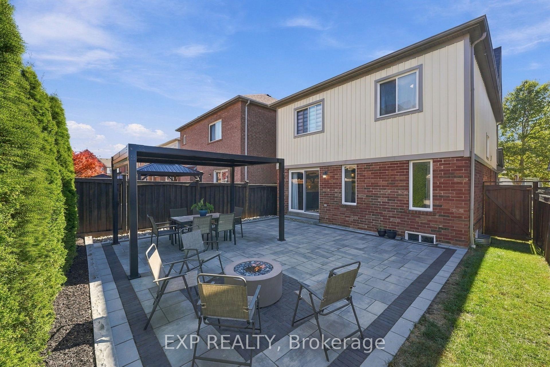 Photo 36 of 48 Thackery Drive, Ajax, Northeast Ajax — HOMEH