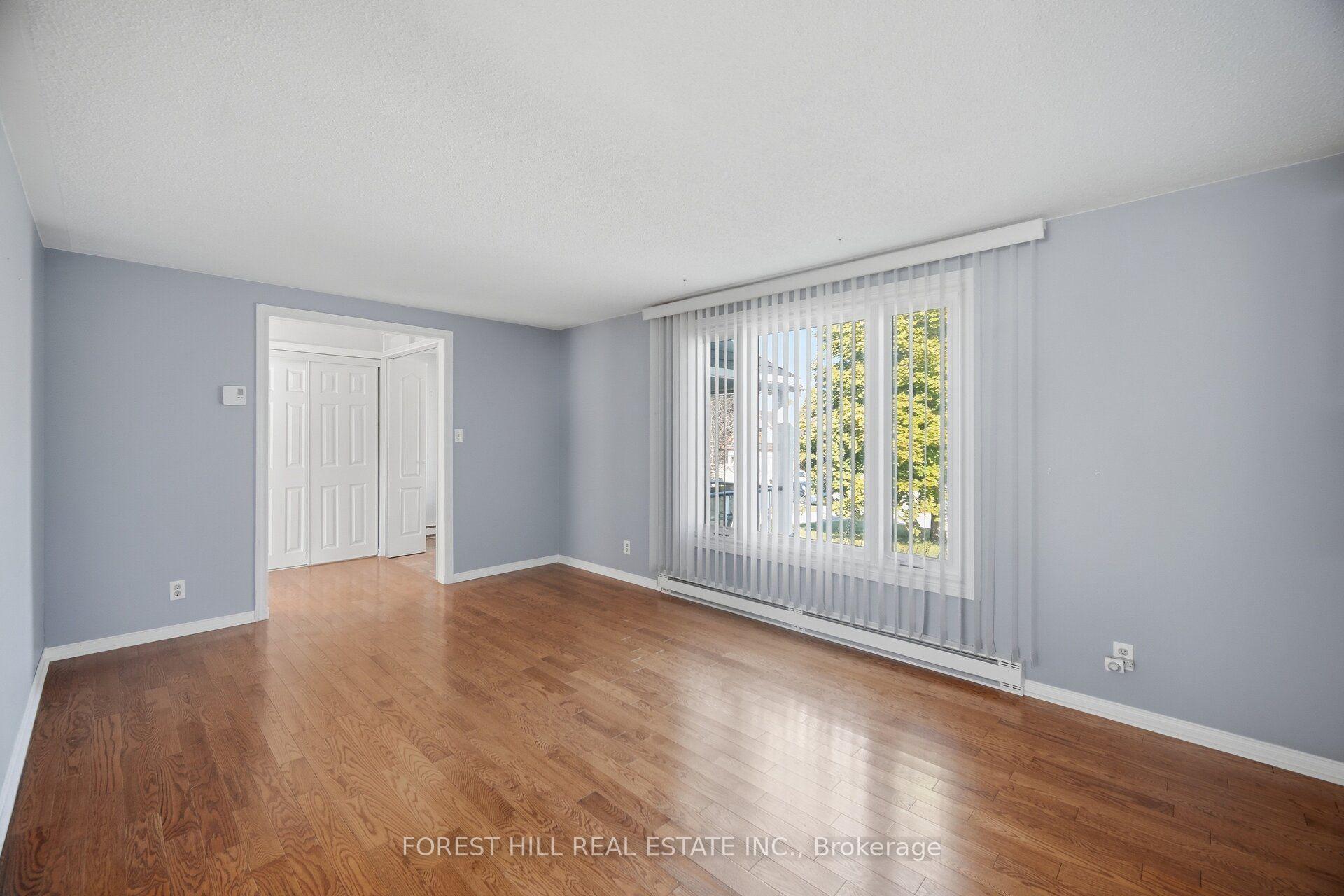 Photo 5 of 33 Rice Drive, King, Schomberg — HOMEH
