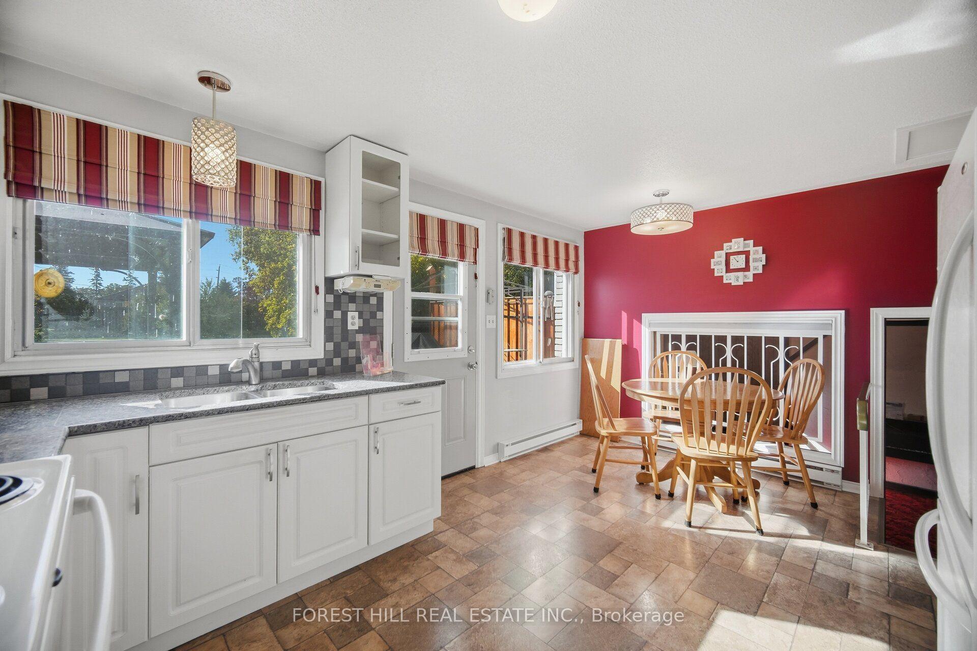 Photo 10 of 33 Rice Drive, King, Schomberg — HOMEH
