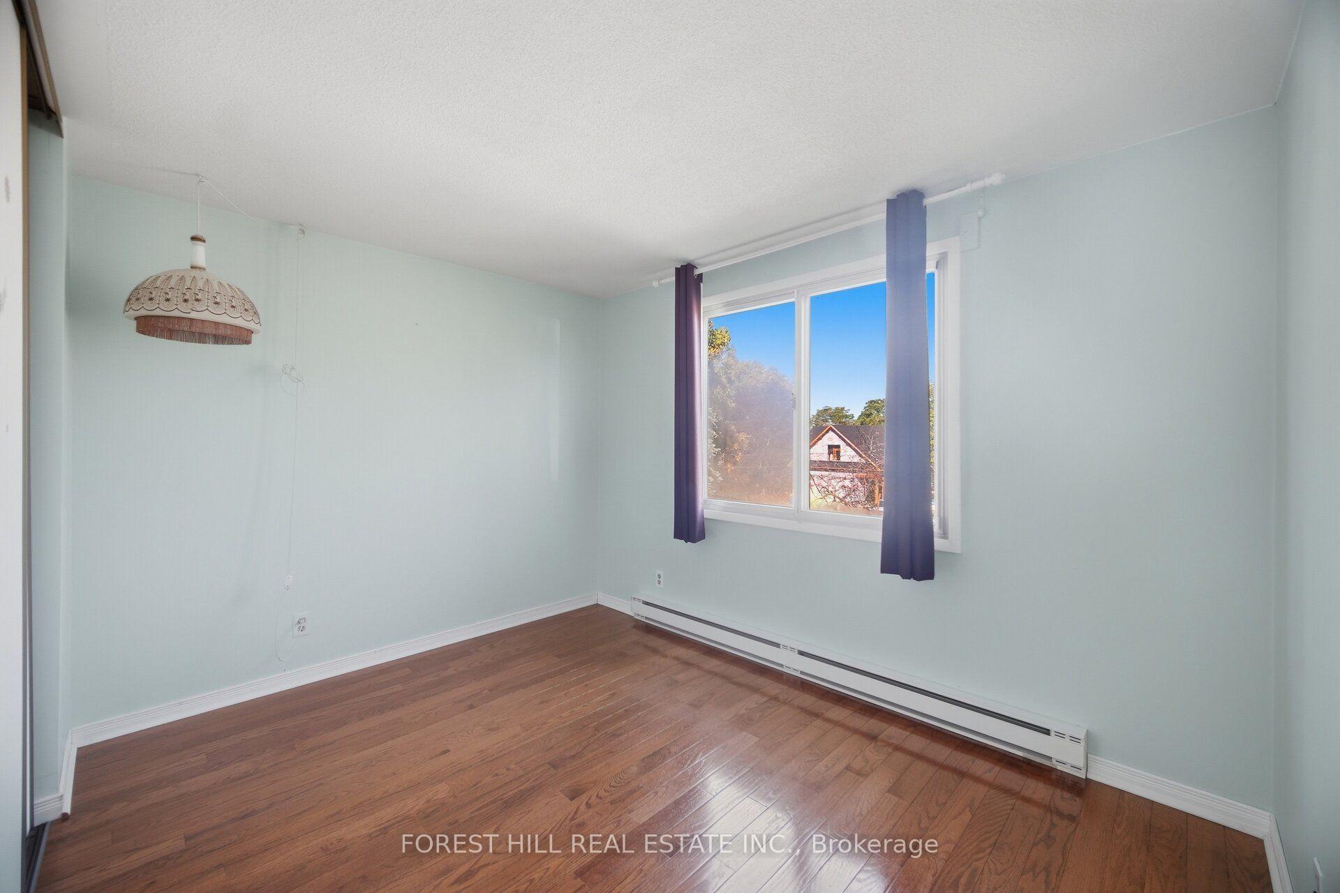 Photo 16 of 33 Rice Drive, King, Schomberg — HOMEH