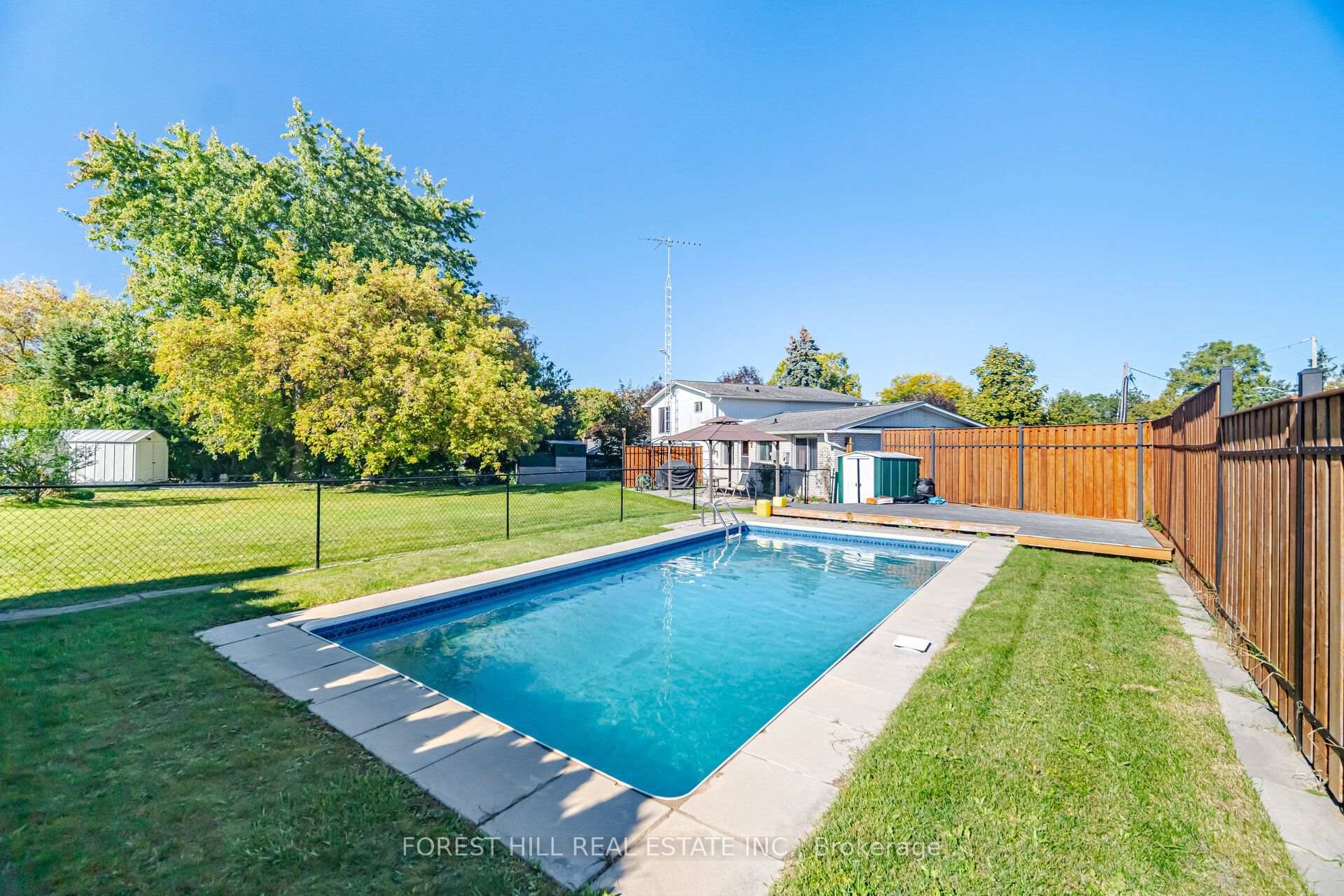 Photo 22 of 33 Rice Drive, King, Schomberg — HOMEH