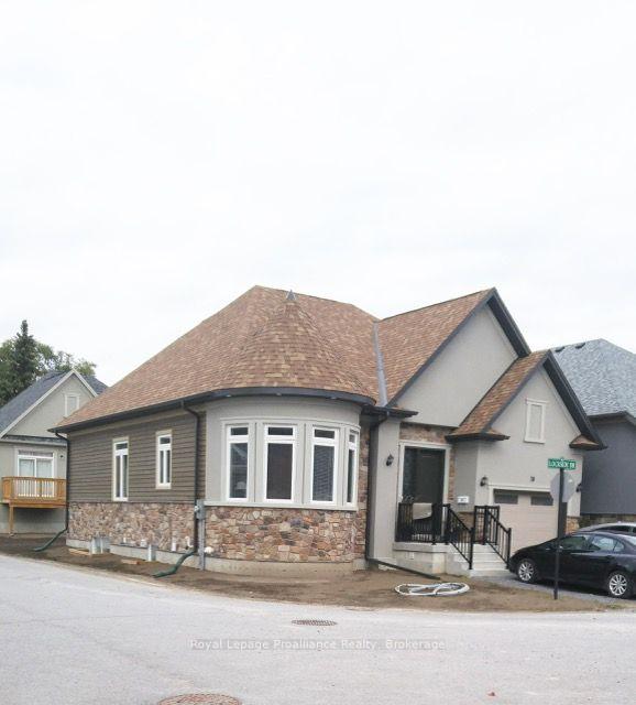 Photo 2 of 10 Lockside Drive, Peterborough, Otonabee Ward 1 — HOMEH