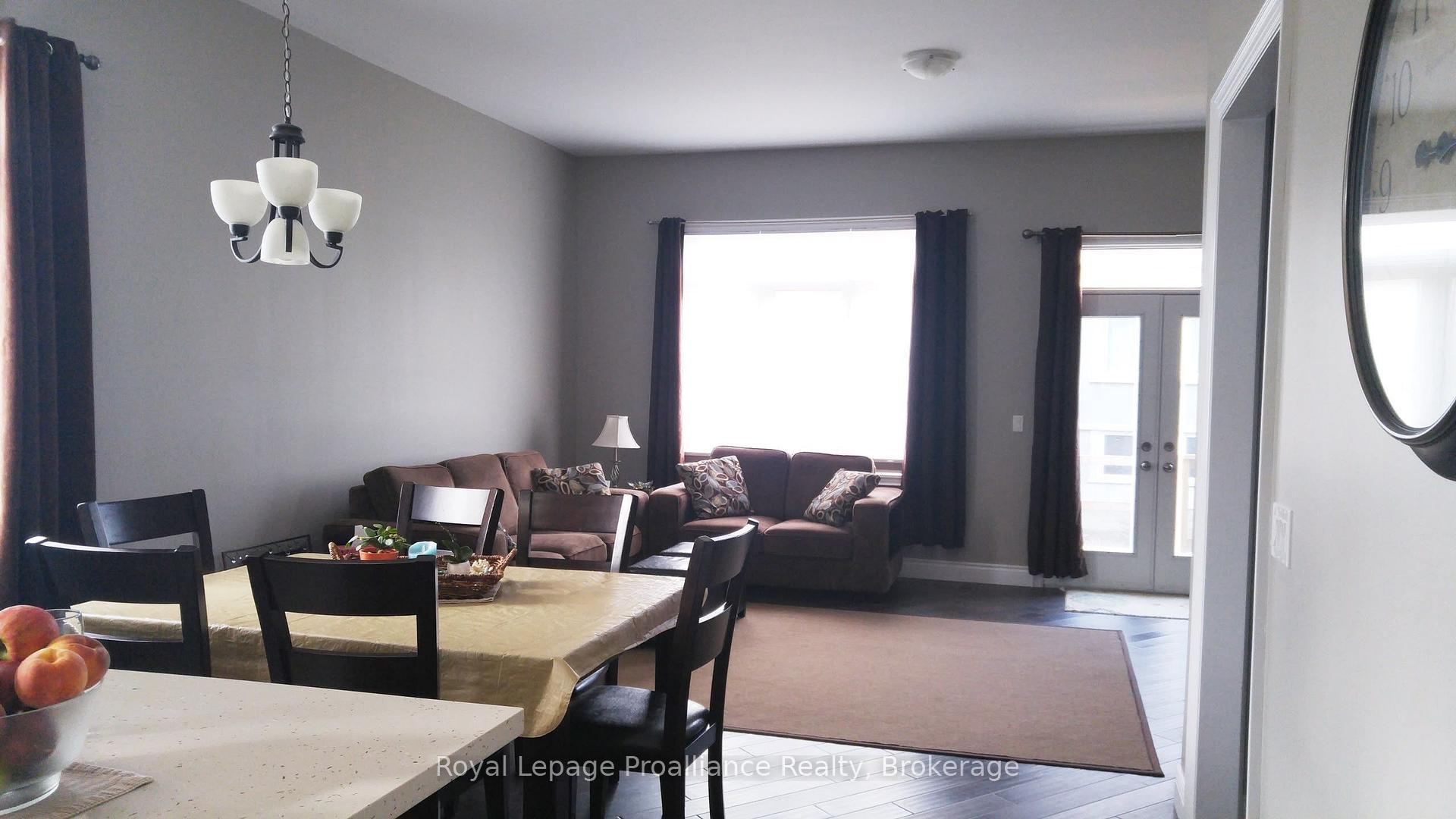 Photo 7 of 10 Lockside Drive, Peterborough, Otonabee Ward 1 — HOMEH
