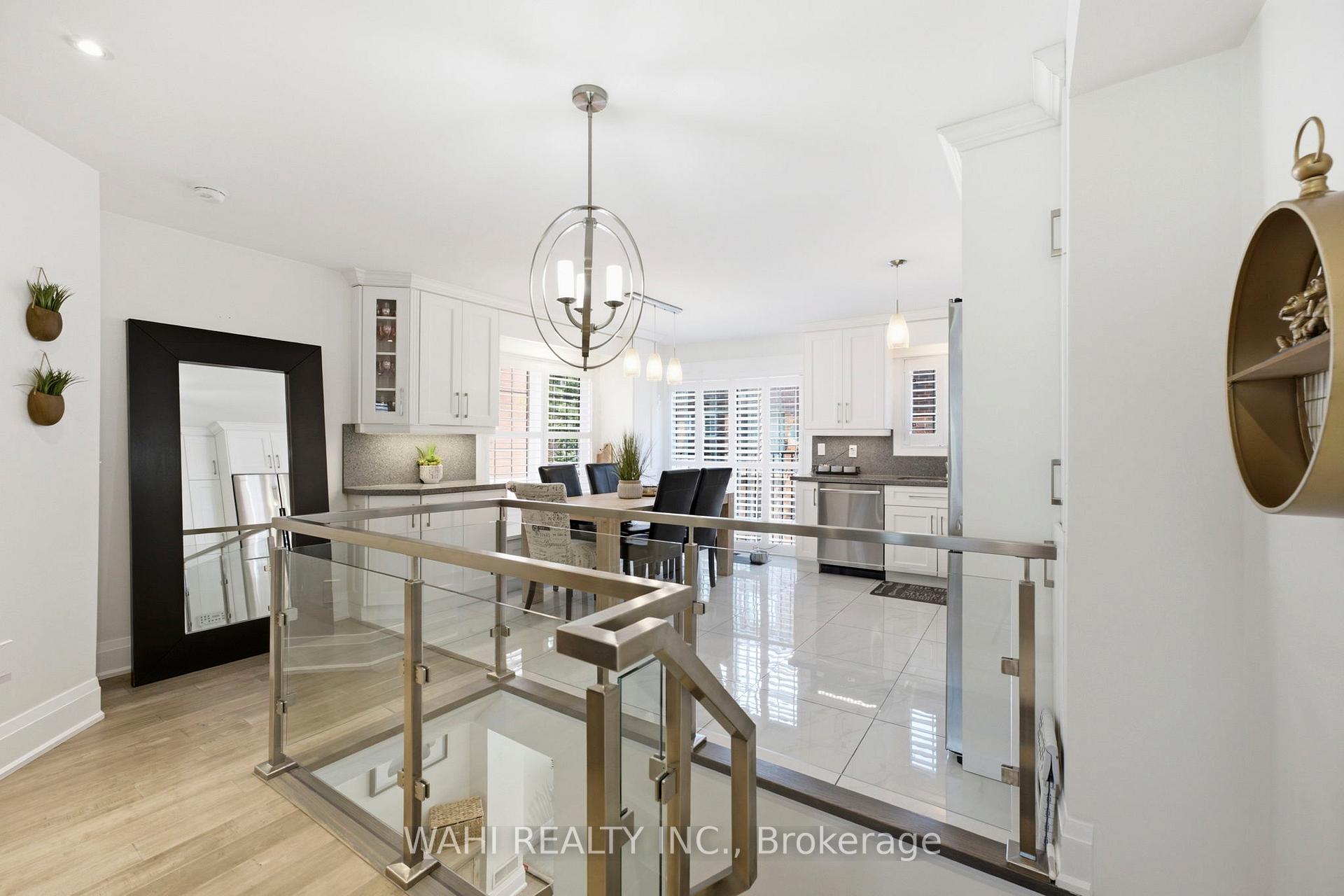 Photo 9 of 13 Rock Haven Lane, Brampton, Downtown Brampton — HOMEH