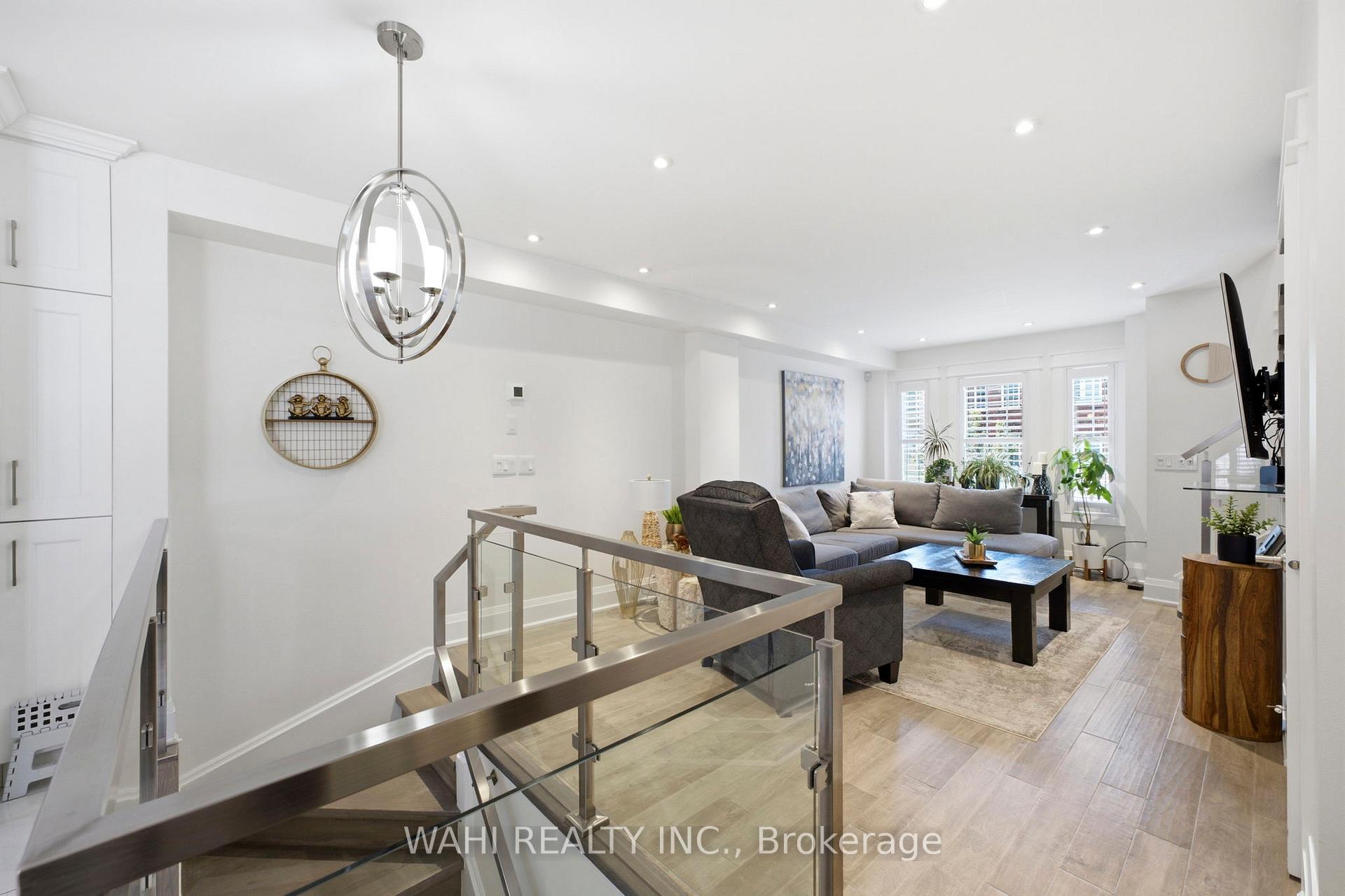Photo 14 of 13 Rock Haven Lane, Brampton, Downtown Brampton — HOMEH