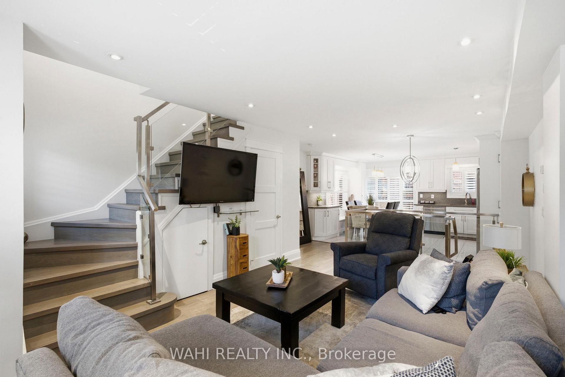 Photo 17 of 13 Rock Haven Lane, Brampton, Downtown Brampton — HOMEH