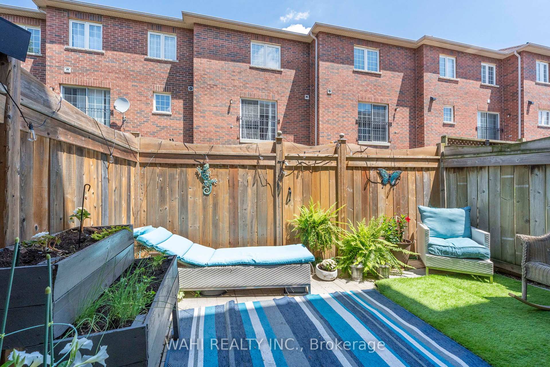 Photo 28 of 13 Rock Haven Lane, Brampton, Downtown Brampton — HOMEH