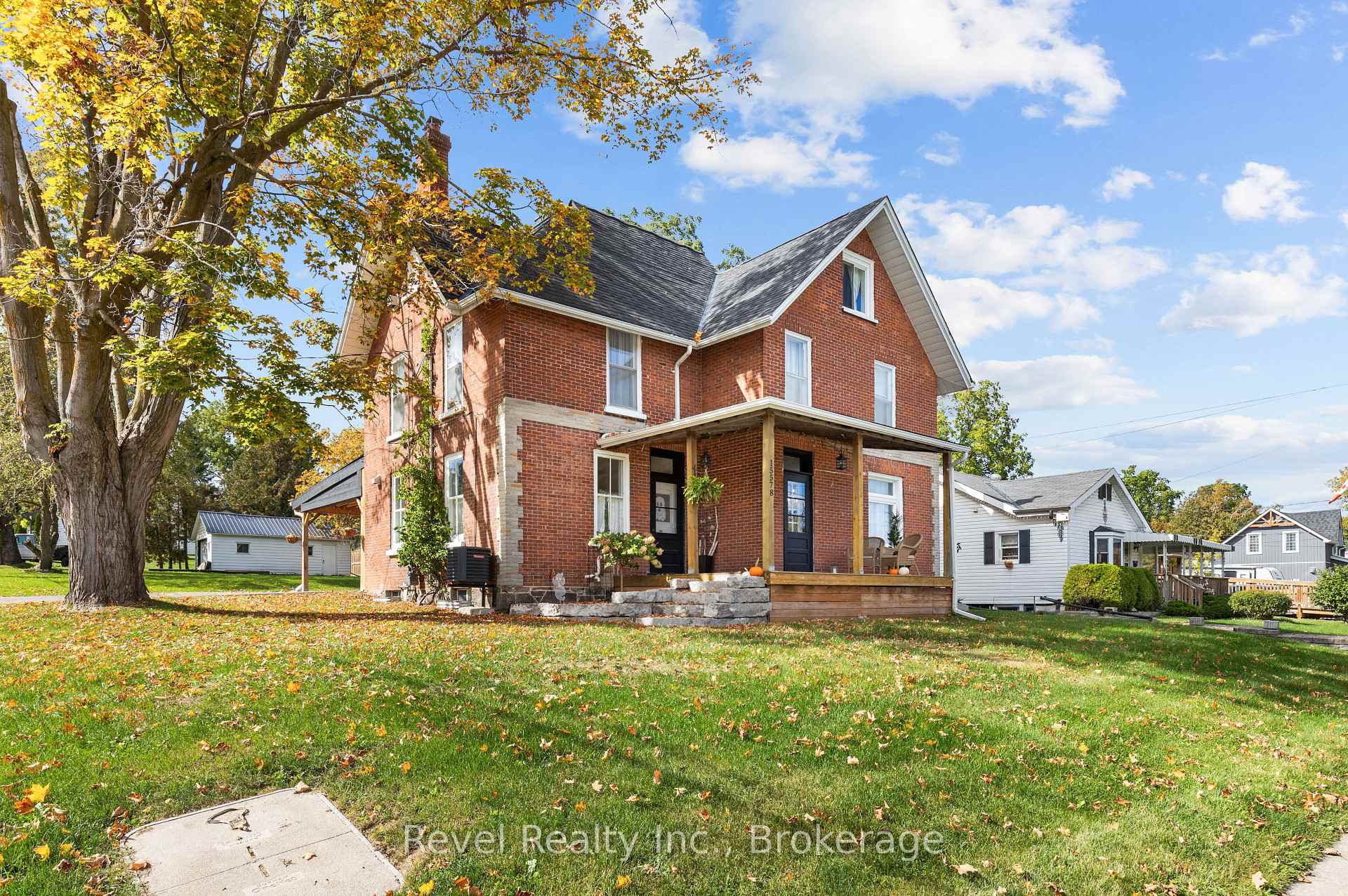 Photo of 15578 Simcoe Street