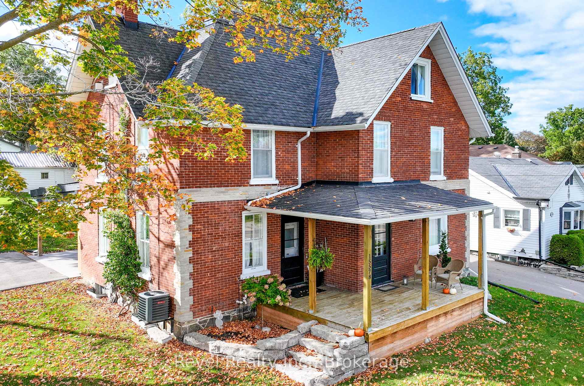 Photo 2 of 15578 Simcoe Street, Scugog, Port Perry — HOMEH
