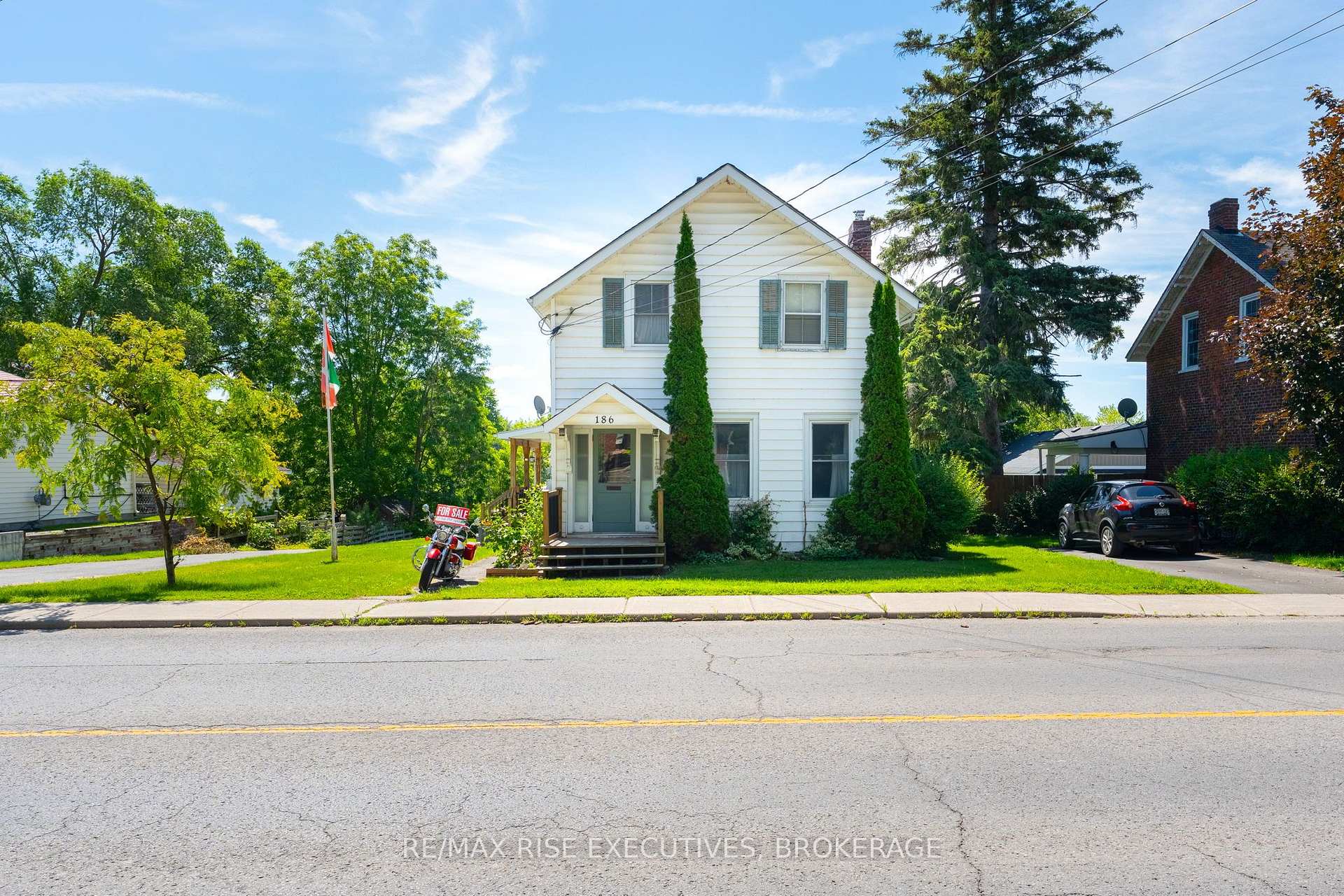 Photo of 186 Bridge Street W