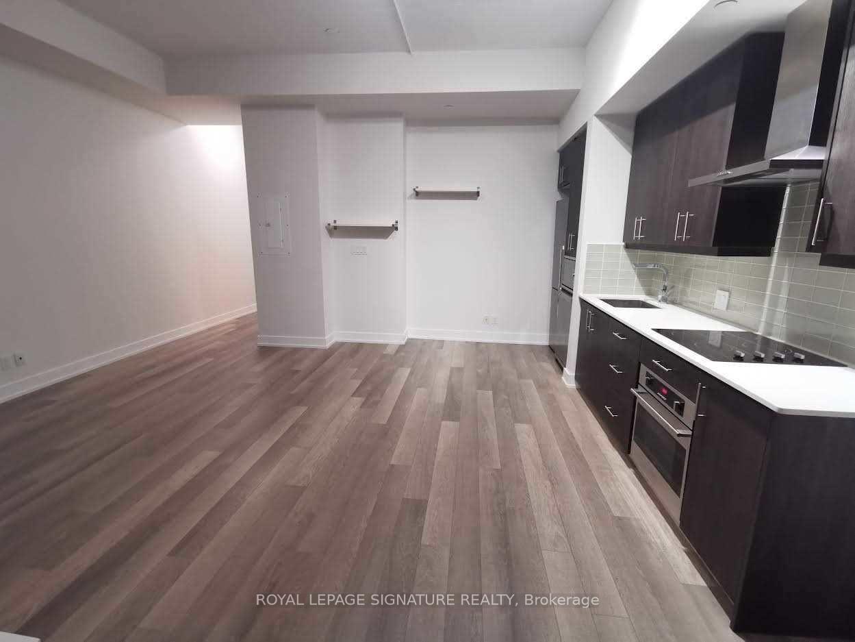 Photo 4 of Unit #903, 75 The Donway W, North York, Banbury-Don Mills — HOMEH