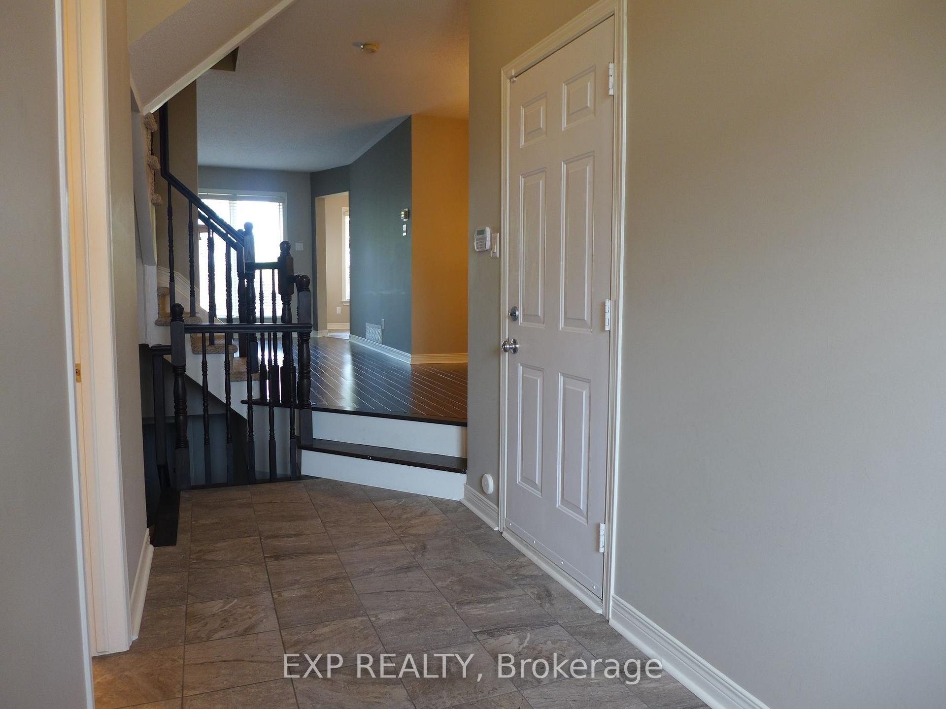 Photo 8 of 117 Thornbury Crescent, Ottawa, Centrepointe — HOMEH