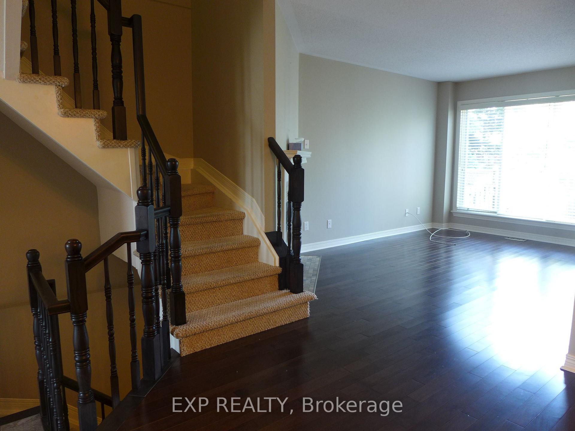 Photo 10 of 117 Thornbury Crescent, Ottawa, Centrepointe — HOMEH