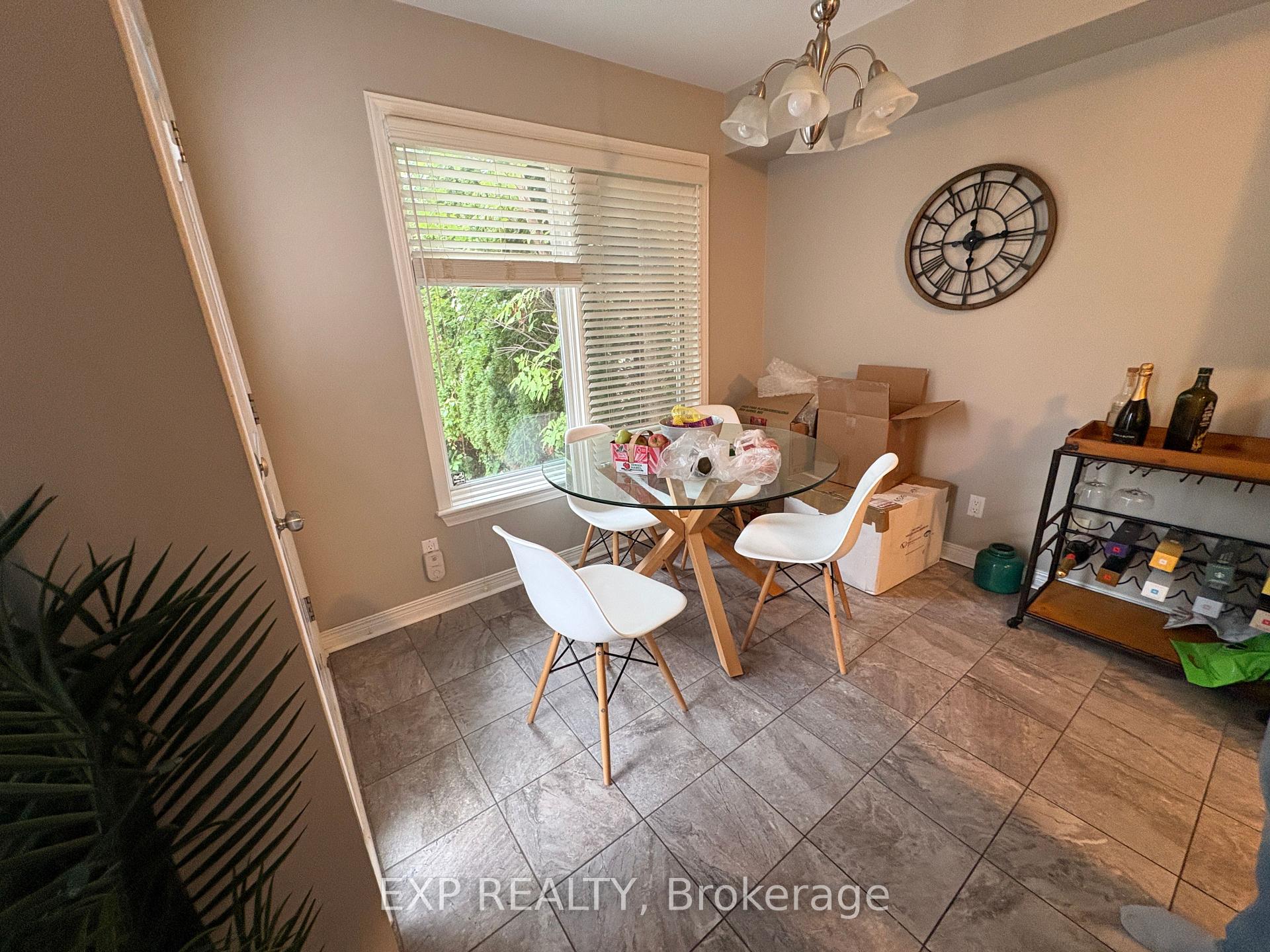 Photo 15 of 117 Thornbury Crescent, Ottawa, Centrepointe — HOMEH