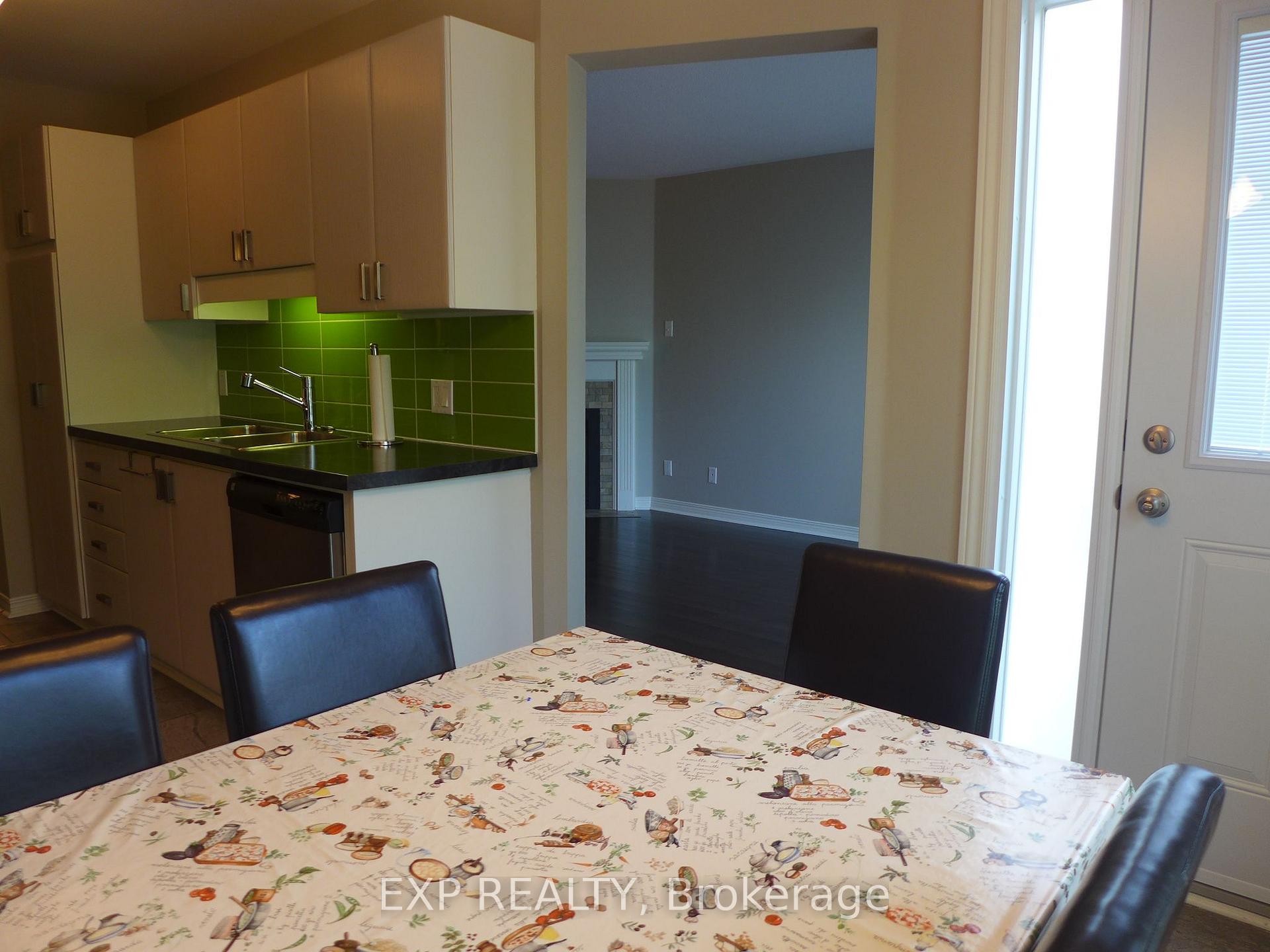 Photo 16 of 117 Thornbury Crescent, Ottawa, Centrepointe — HOMEH