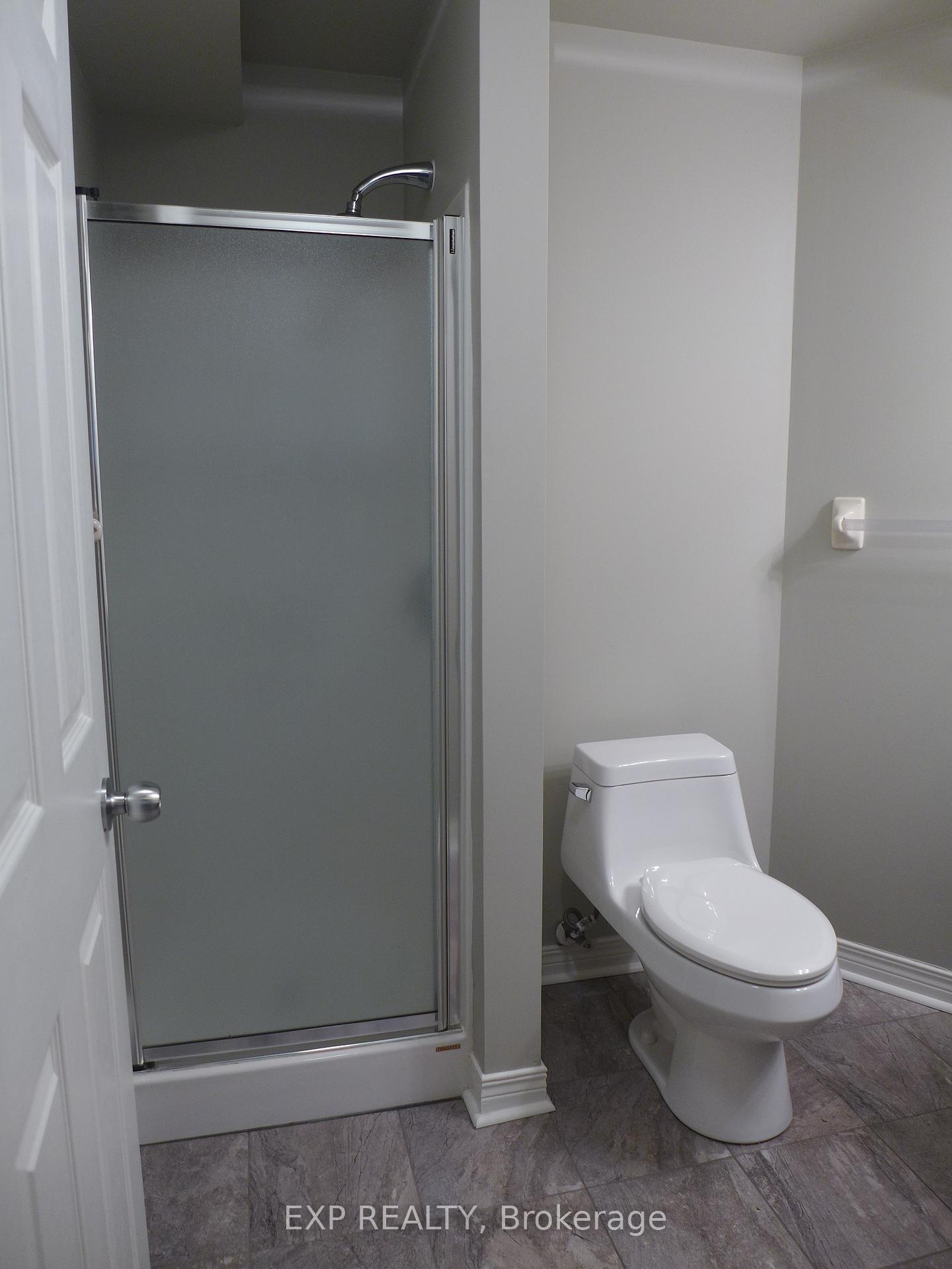 Photo 32 of 117 Thornbury Crescent, Ottawa, Centrepointe — HOMEH