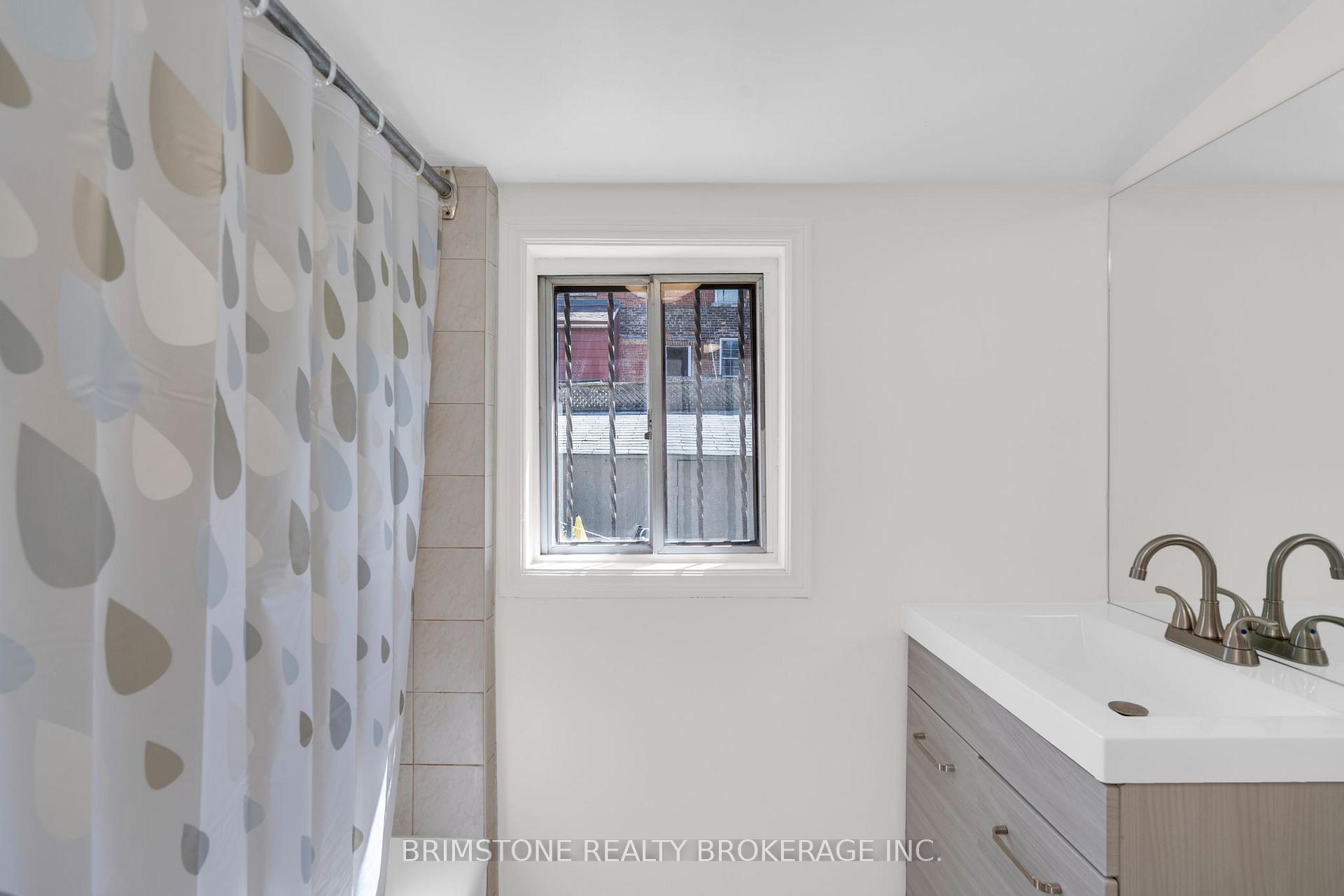 Photo 23 of 285 Old Weston Road, Toronto, Weston-Pellam Park — HOMEH