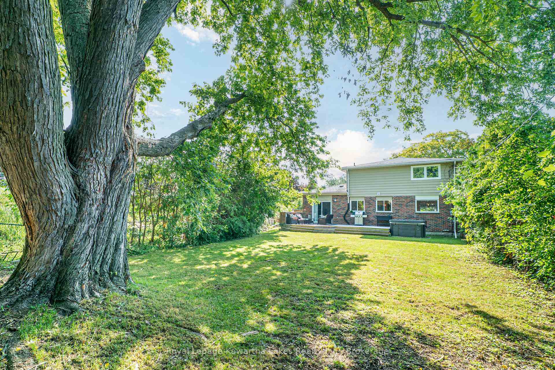 Photo 40 of 60 Sanderling Crescent, Kawartha Lakes, Lindsay — HOMEH
