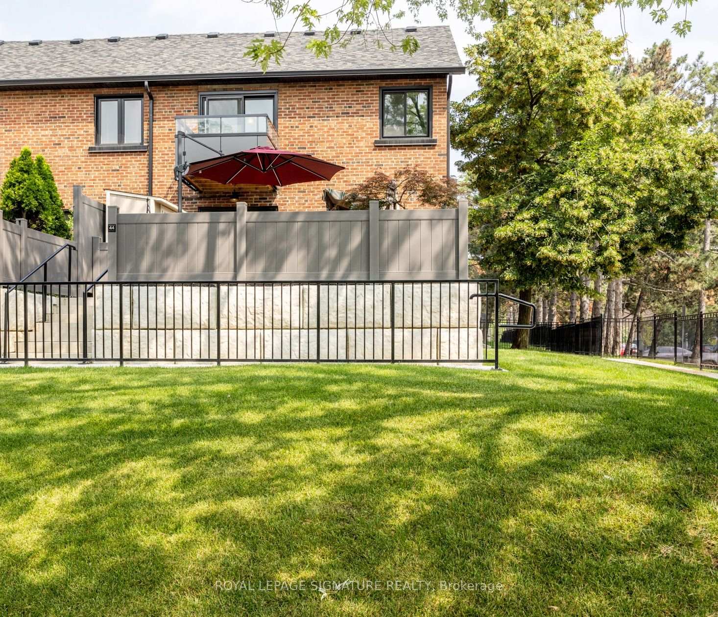 Photo 6 of Unit 44, 51 Broadfield Drive, Etobicoke, Markland Wood — HOMEH