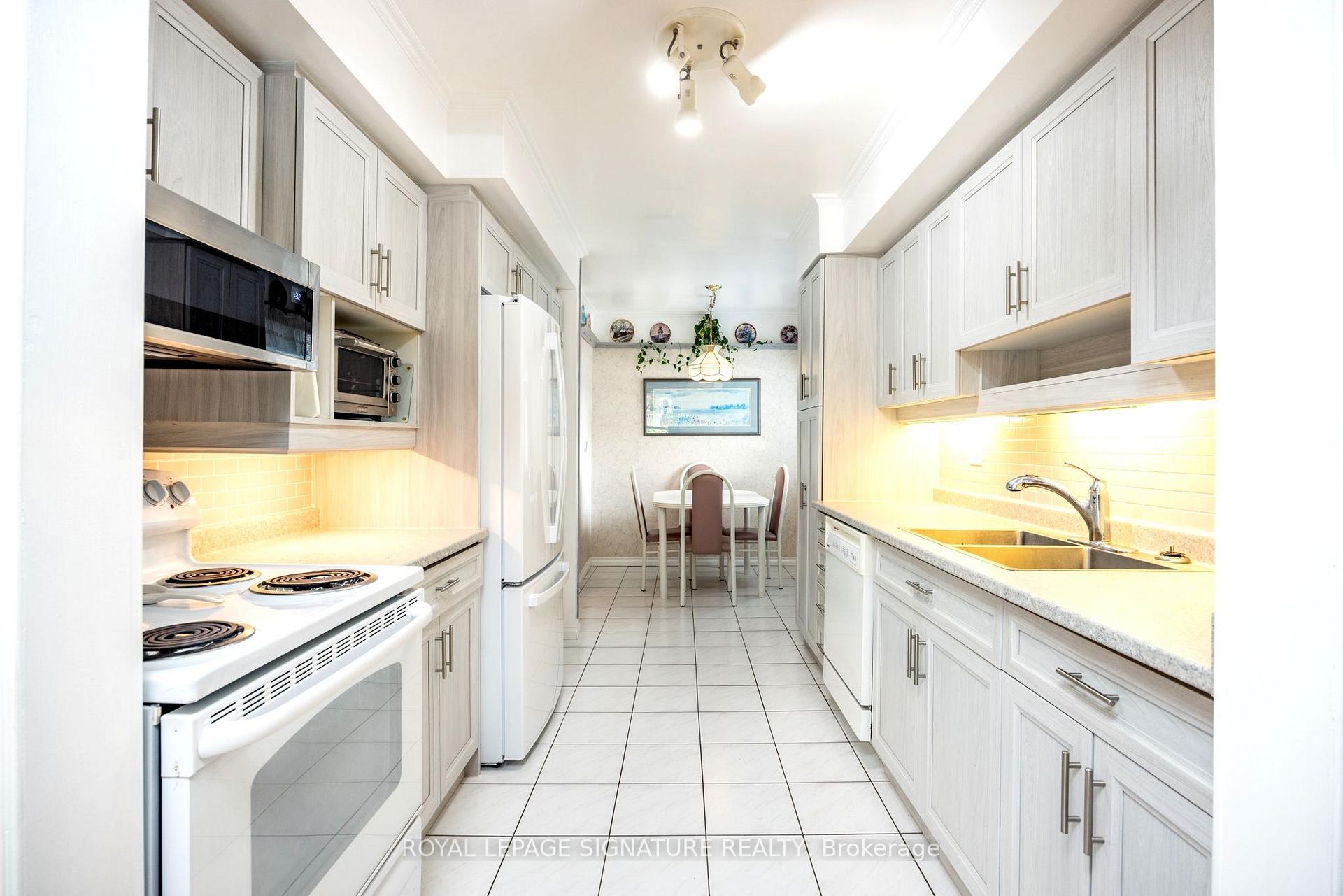 Photo 25 of Unit 44, 51 Broadfield Drive, Etobicoke, Markland Wood — HOMEH